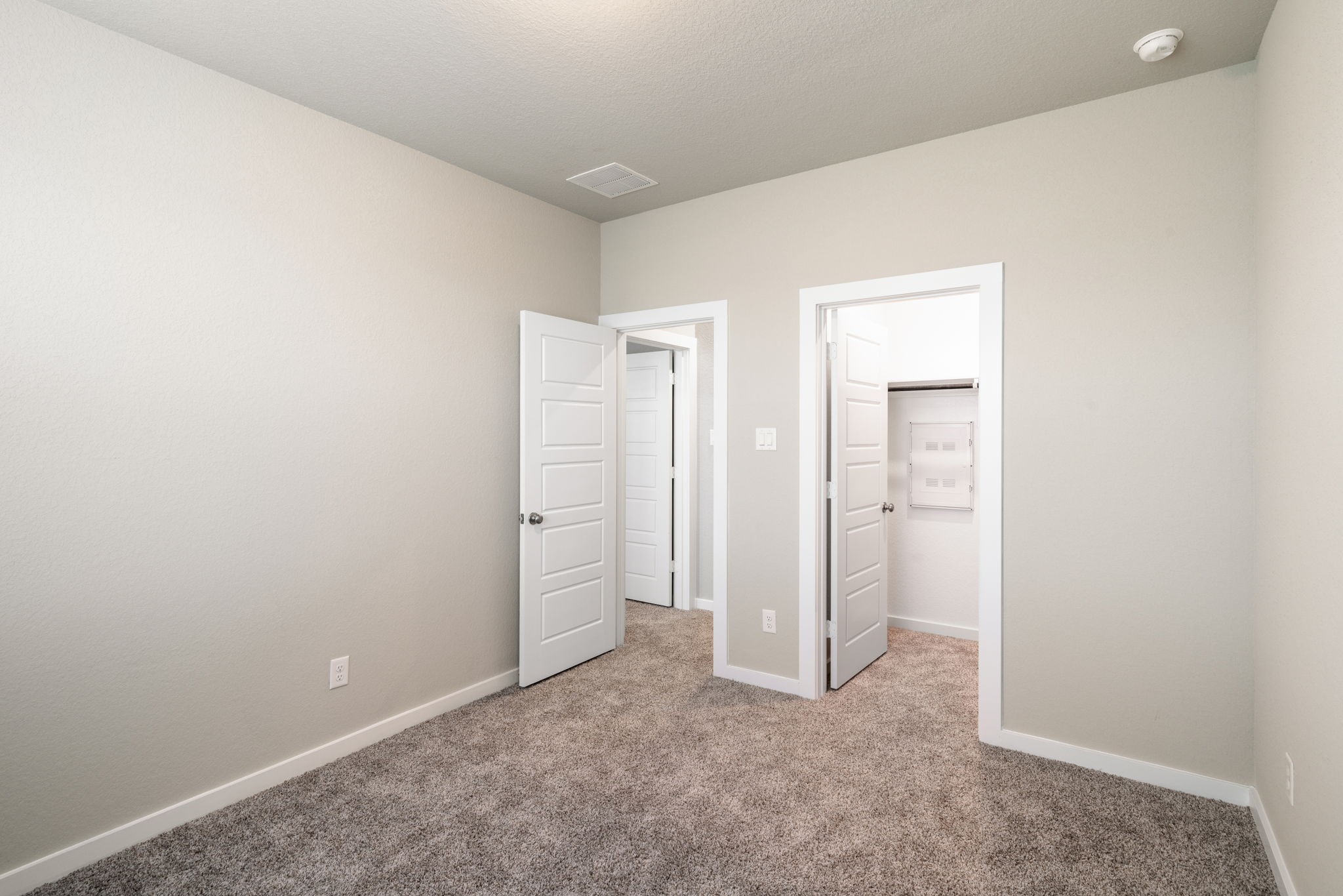 8209 Rising Stream Drive Property Photo 33