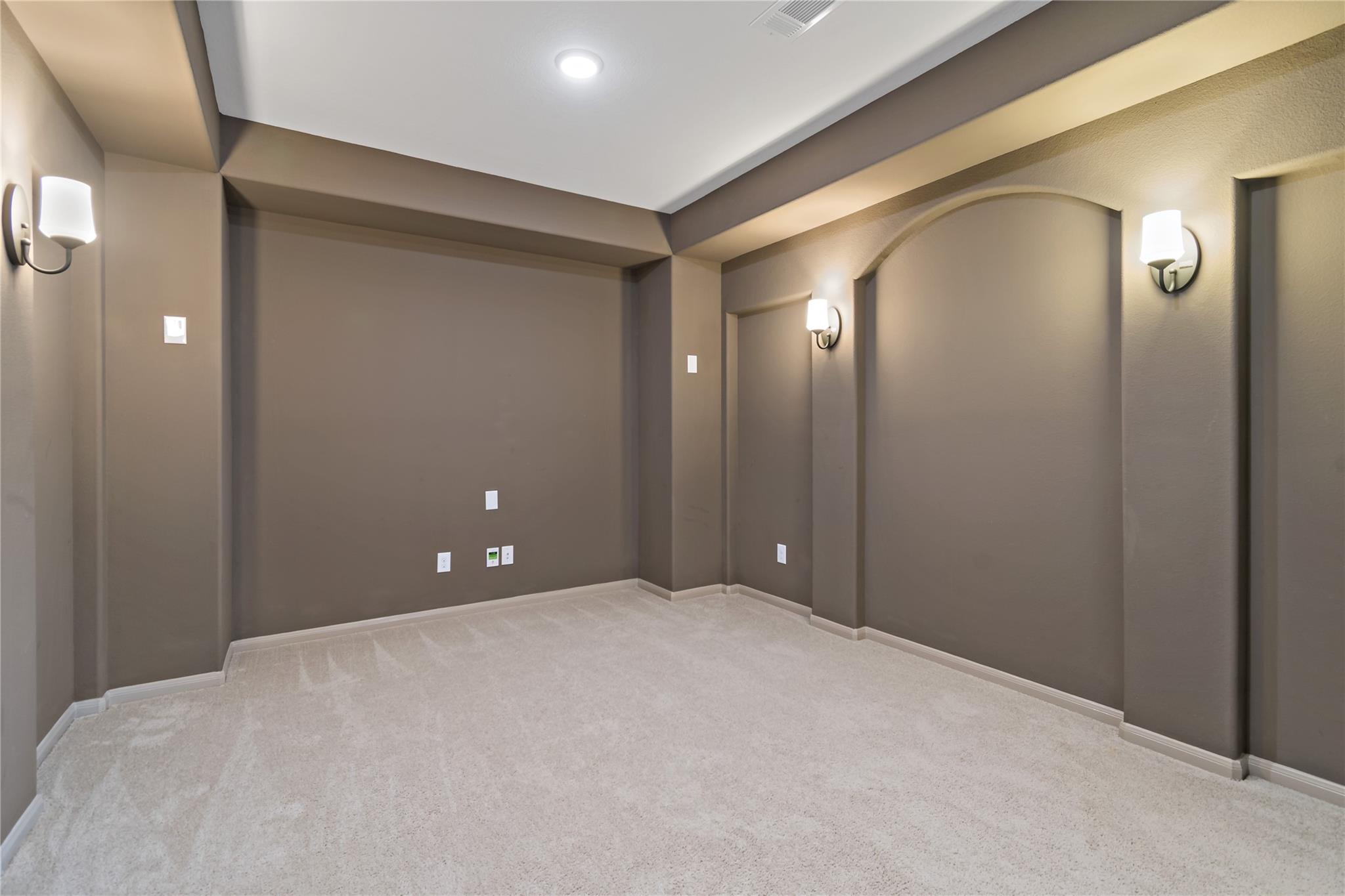 13418 Lansdown Street Property Photo 30
