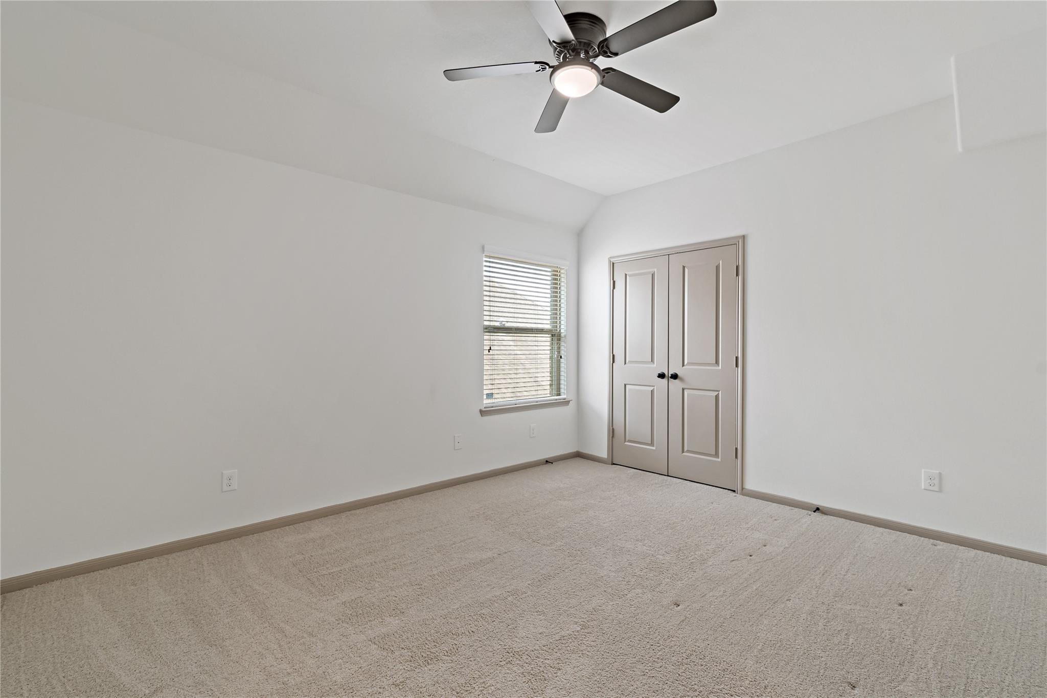 13418 Lansdown Street Property Photo 42