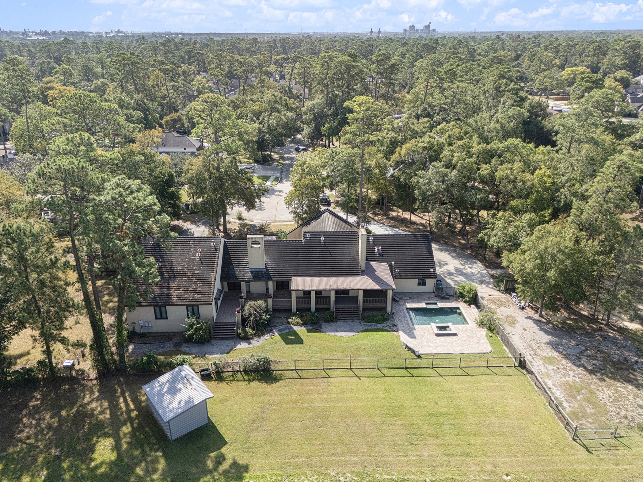 4615 Bayou Boulevard Property Photo 4