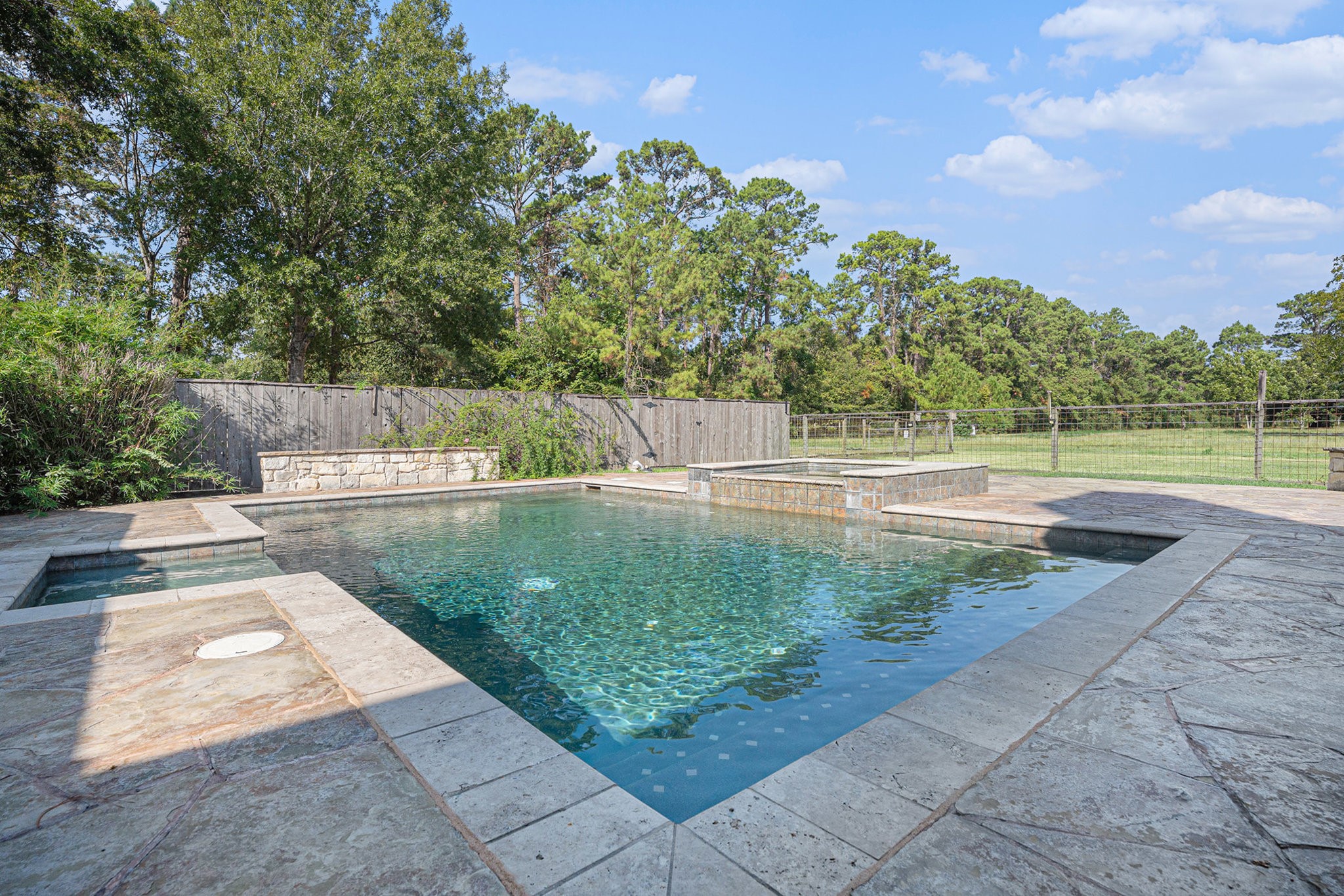 4615 Bayou Boulevard Property Photo 9