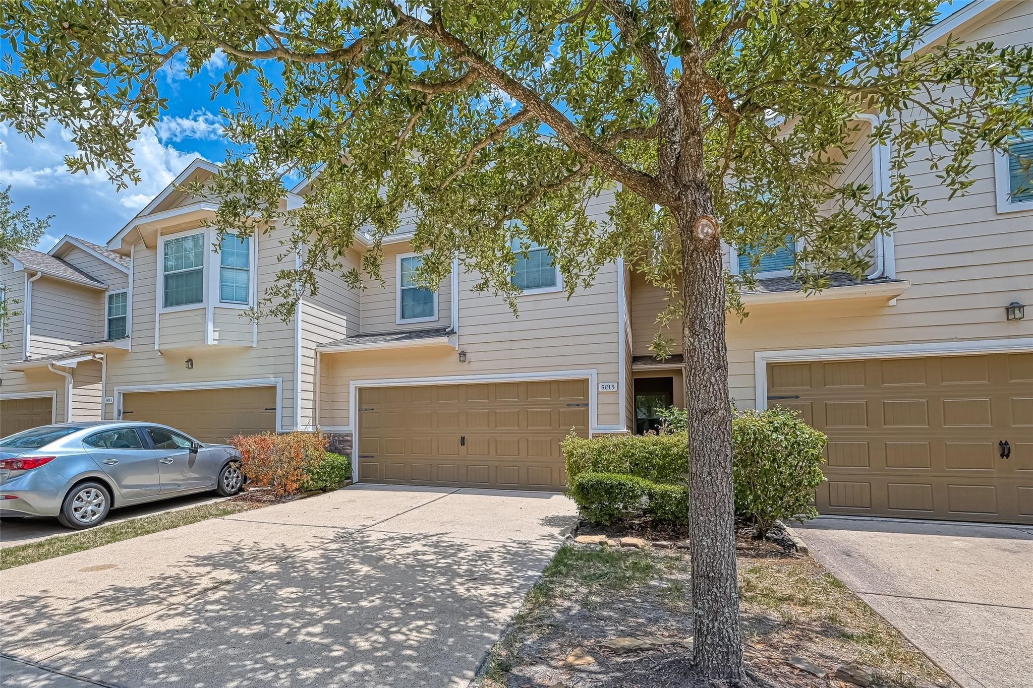 5015 Dartmoor Ridge Trail Property Photo 4