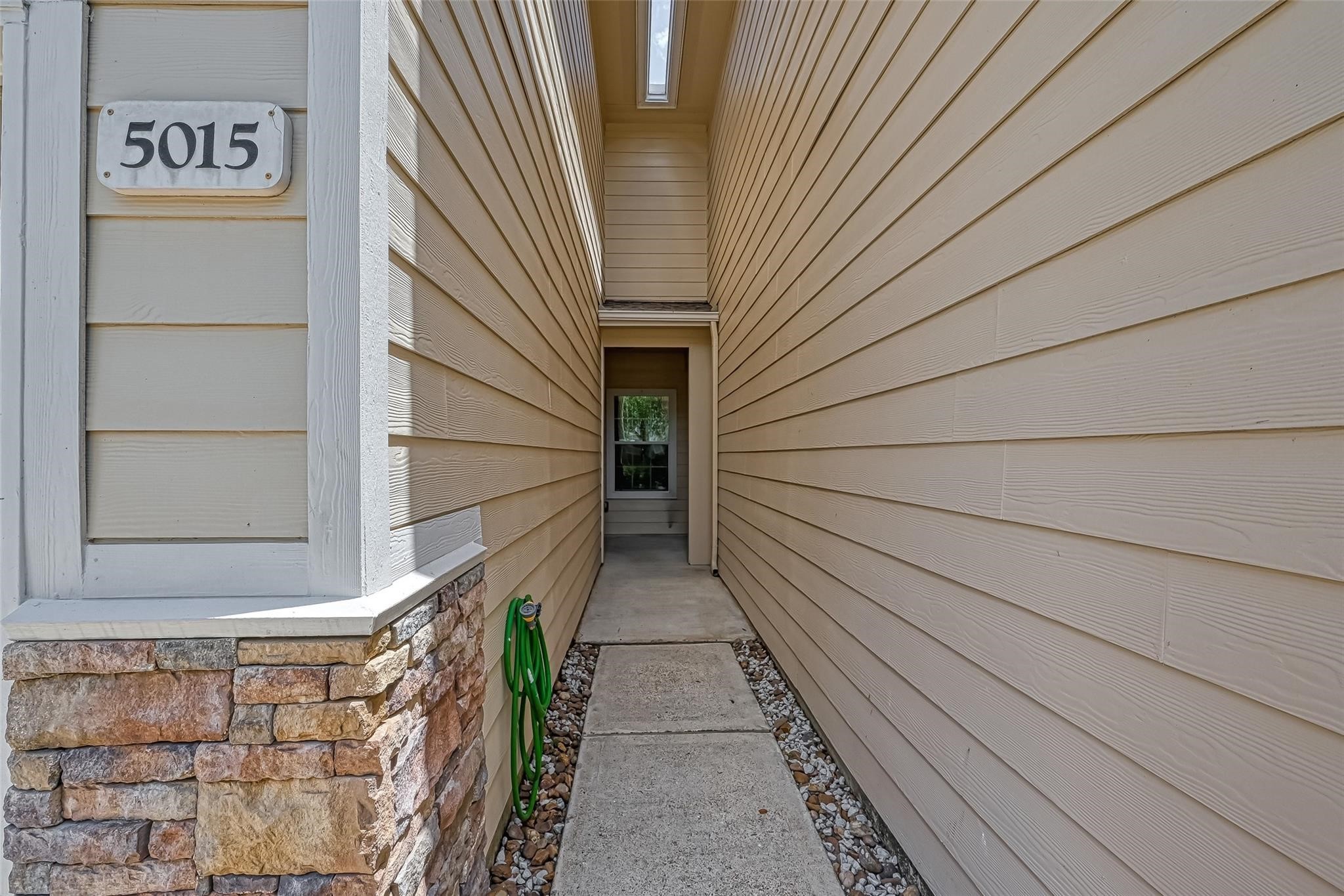 5015 Dartmoor Ridge Trail Property Photo 5