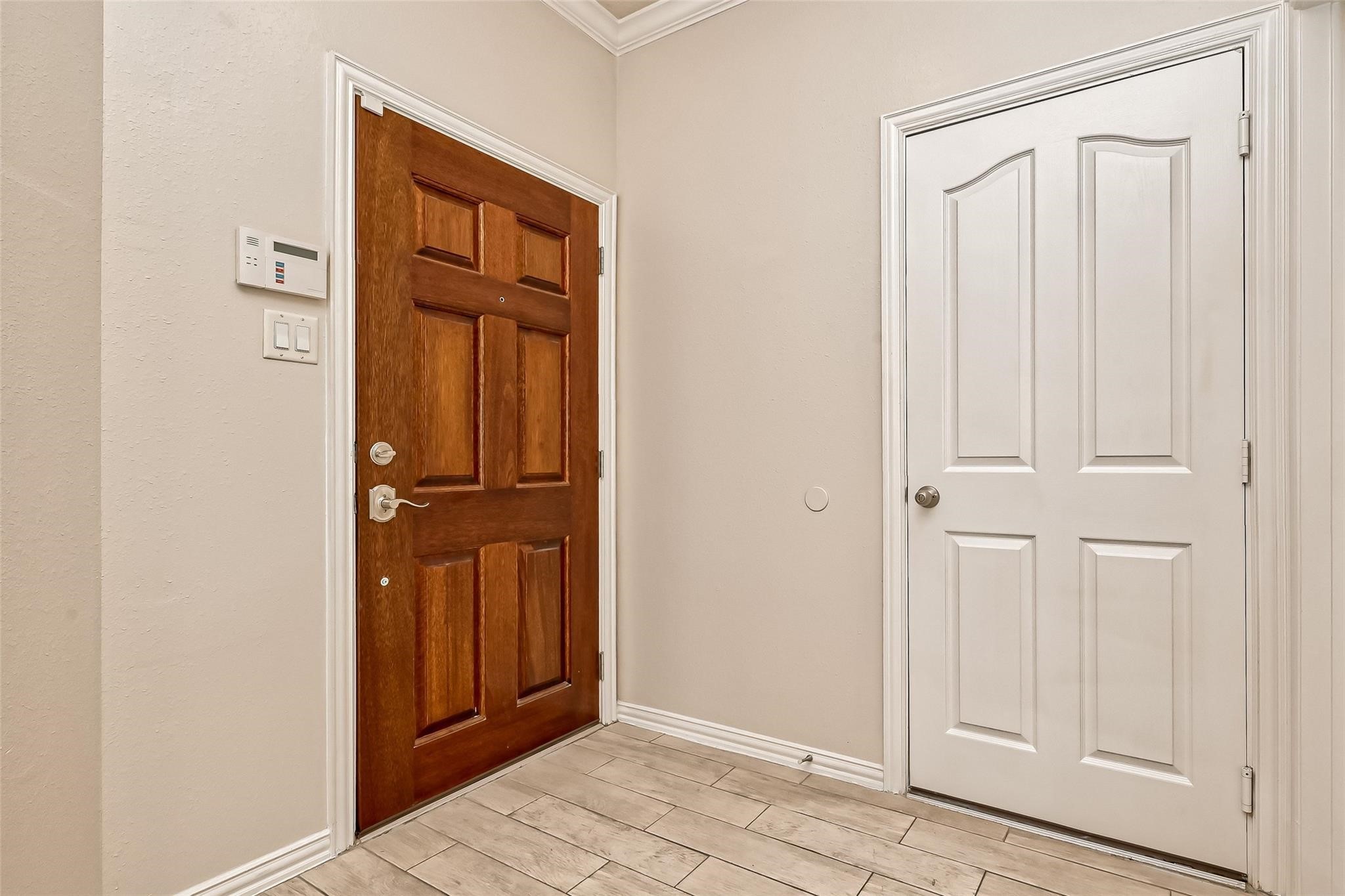 5015 Dartmoor Ridge Trail Property Photo 8