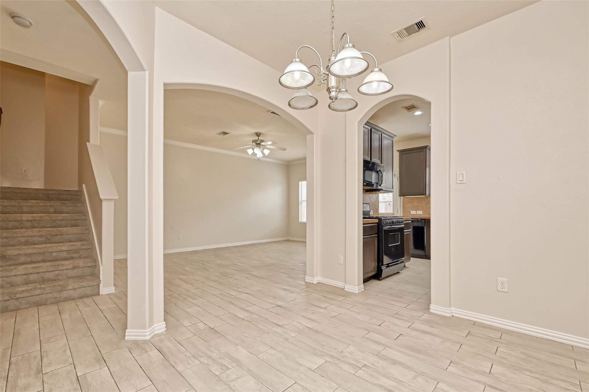 5015 Dartmoor Ridge Trail Property Photo 10