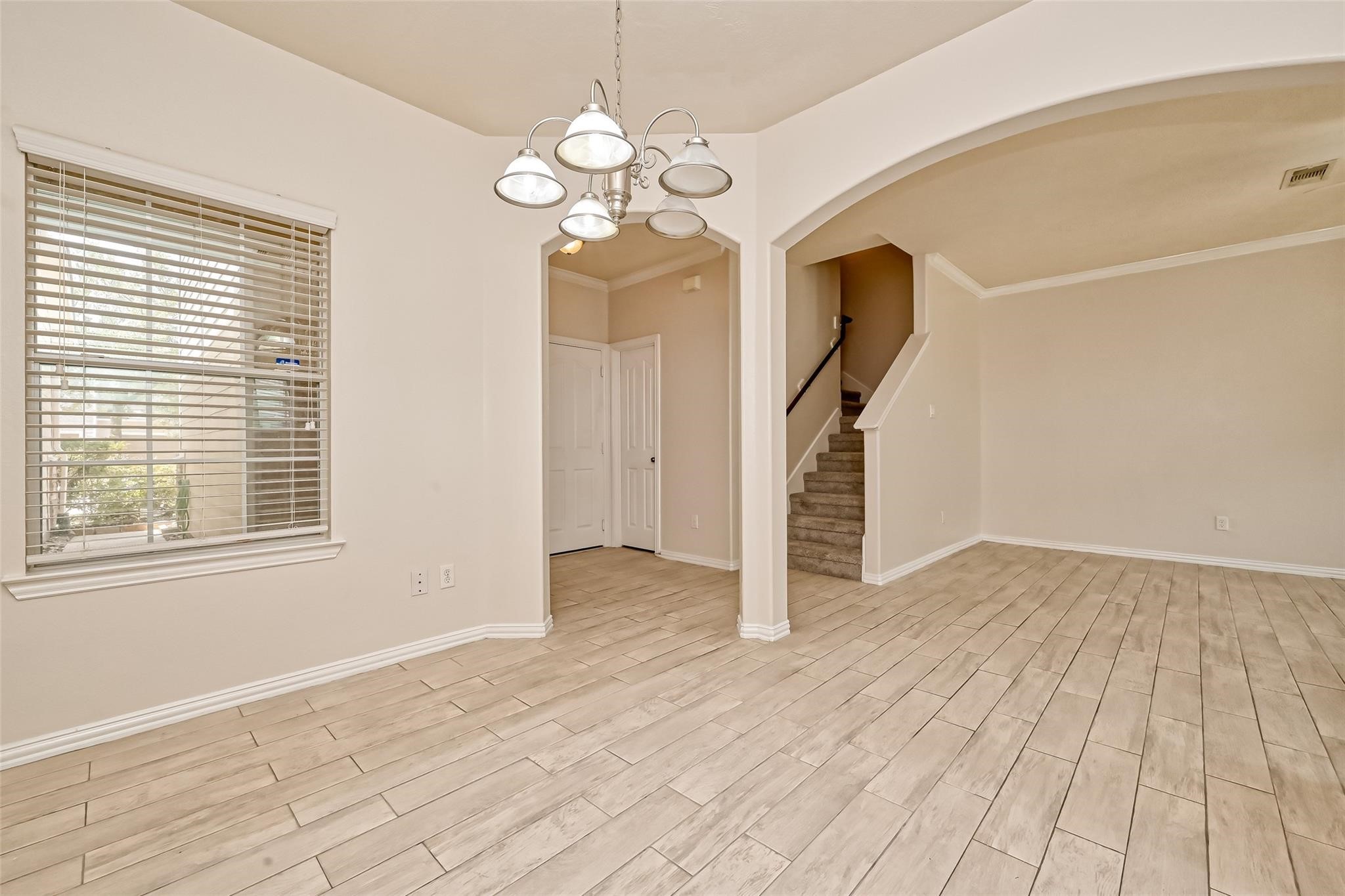 5015 Dartmoor Ridge Trail Property Photo 11