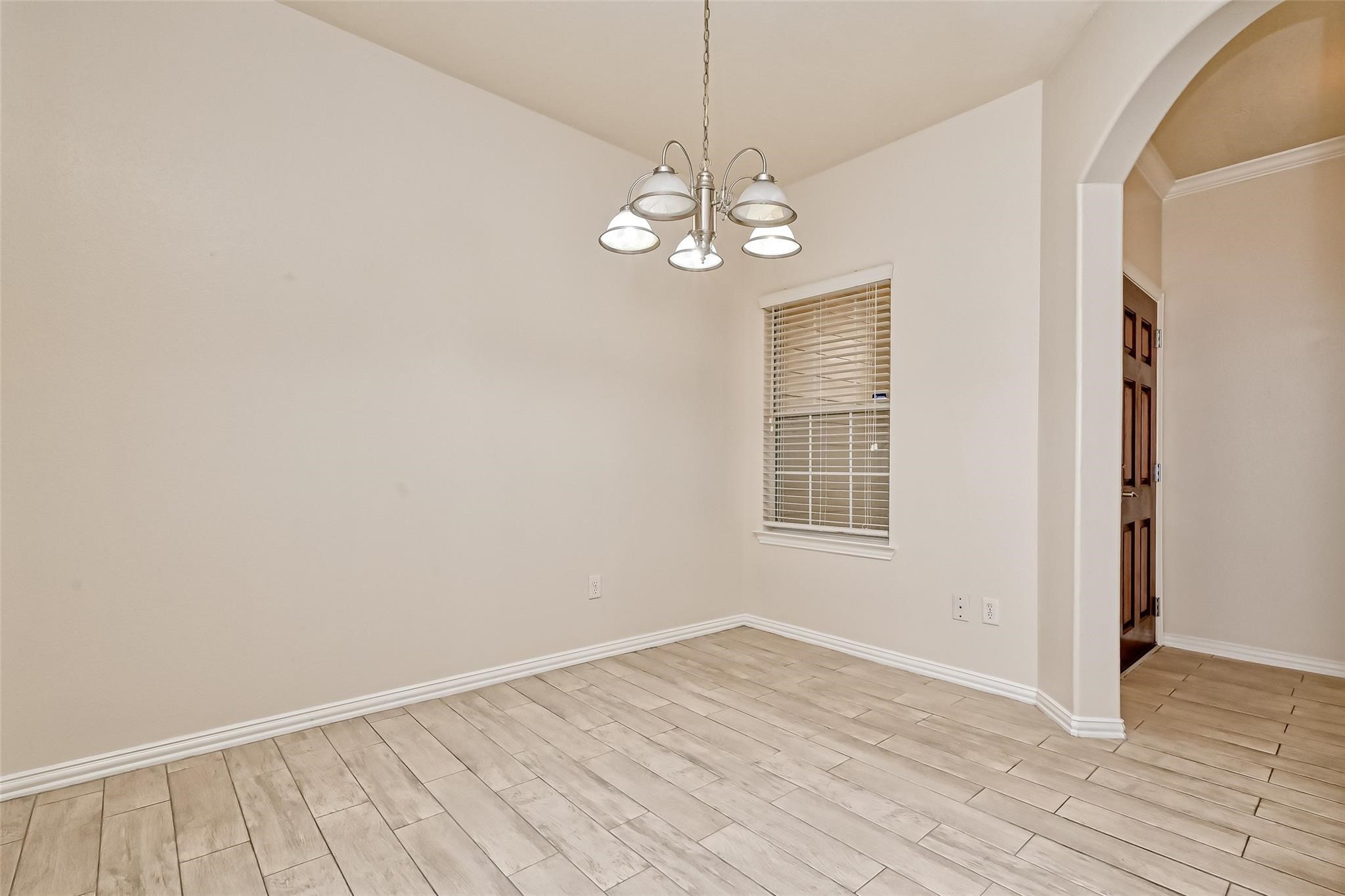 5015 Dartmoor Ridge Trail Property Photo 12