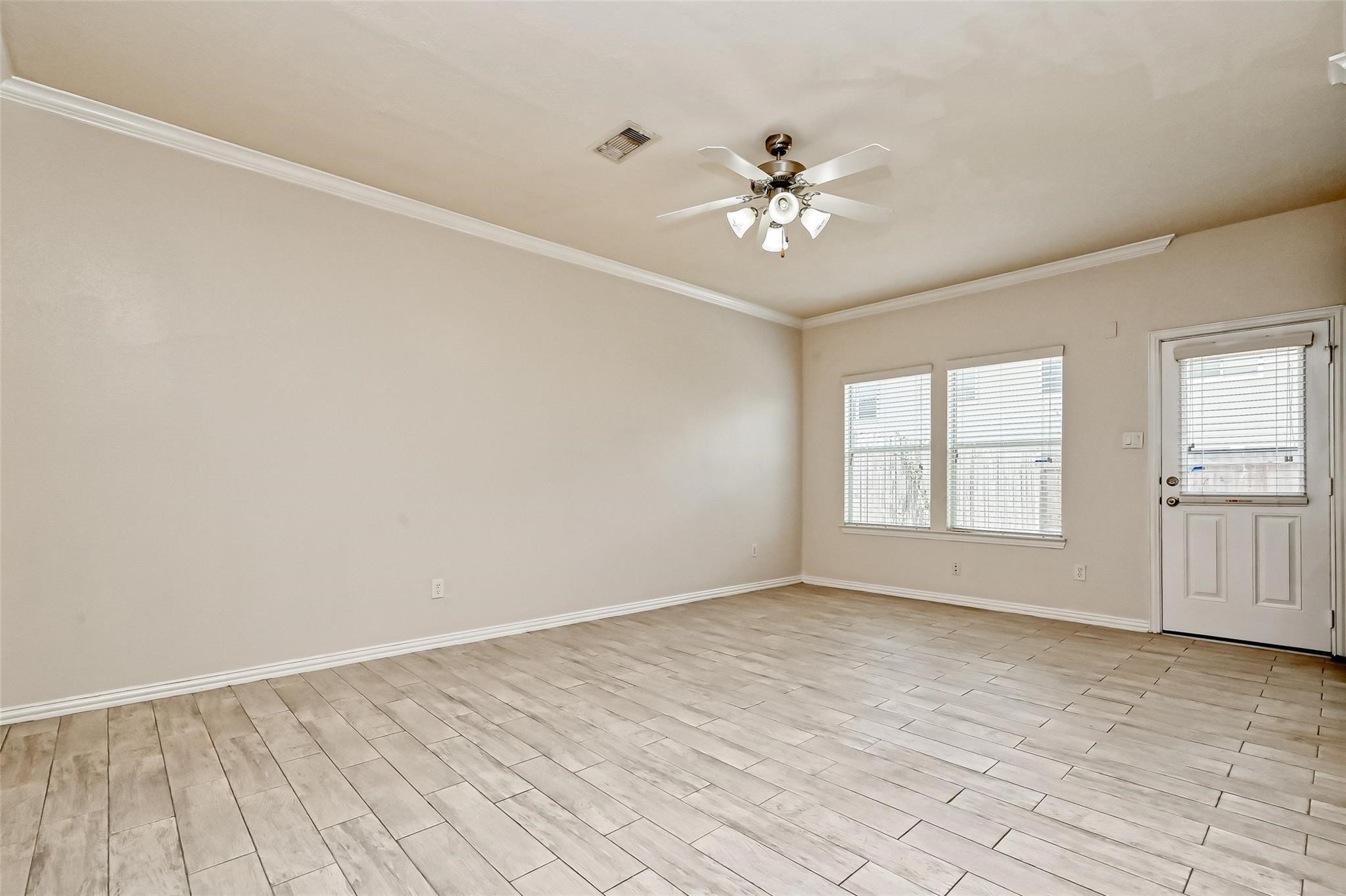 5015 Dartmoor Ridge Trail Property Photo 13