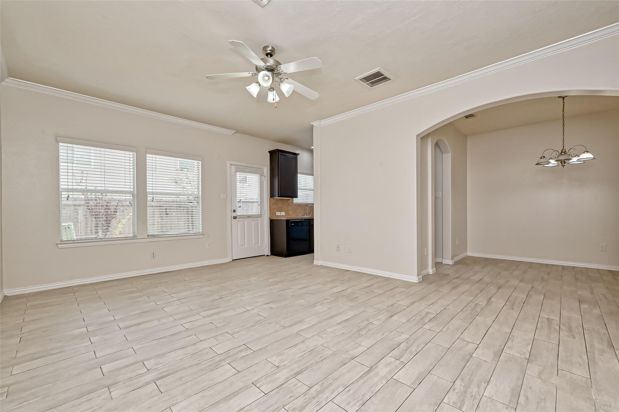 5015 Dartmoor Ridge Trail Property Photo 14