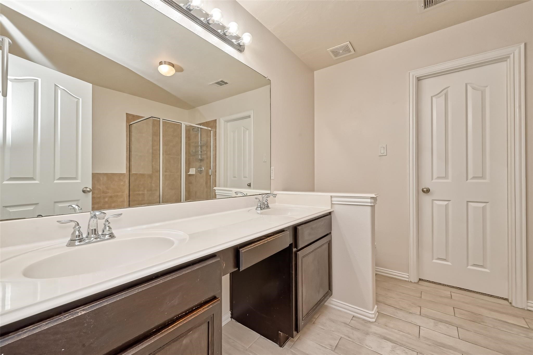 5015 Dartmoor Ridge Trail Property Photo 31