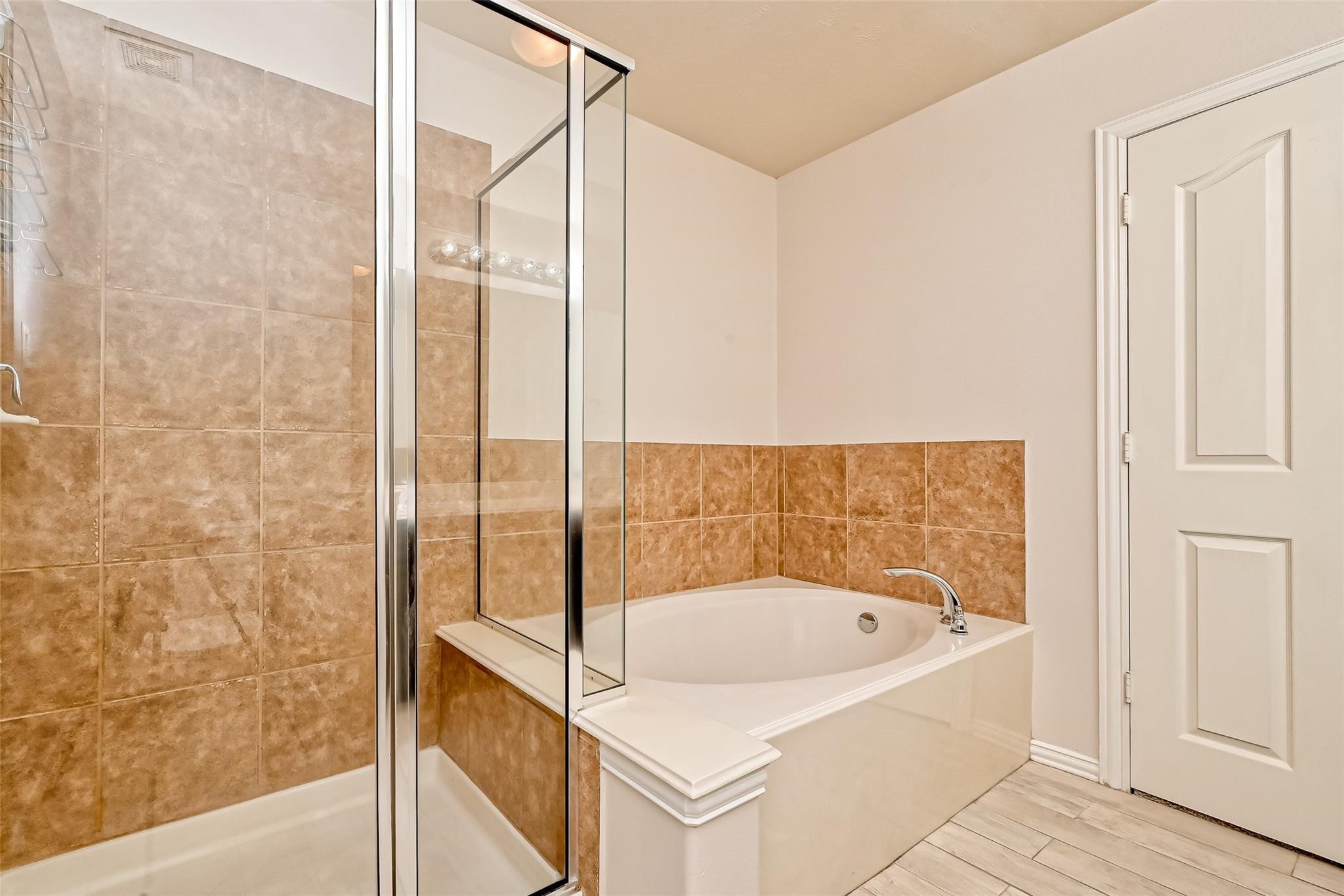 5015 Dartmoor Ridge Trail Property Photo 34