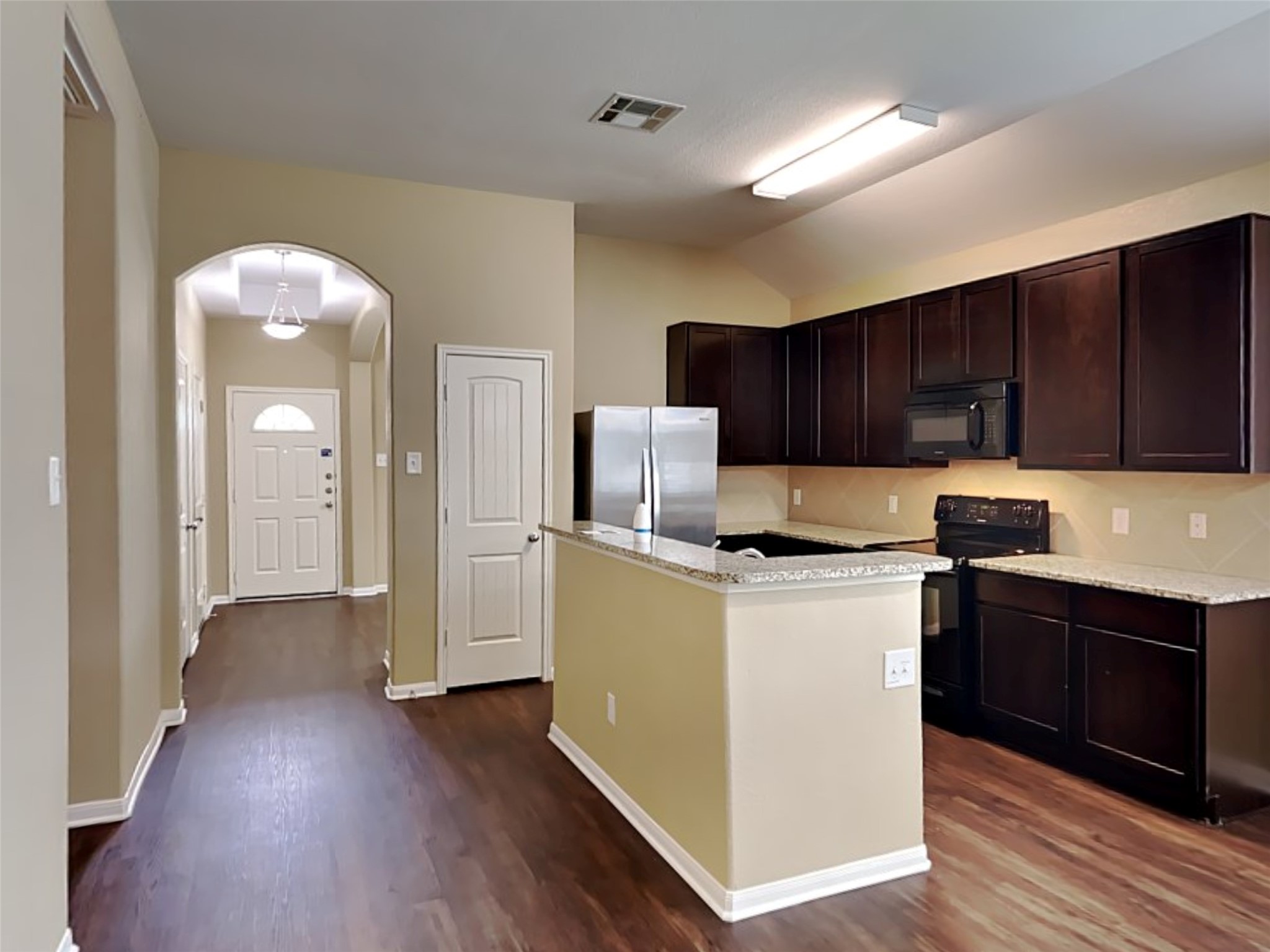 2324 Shady Tree Lane Property Photo 3