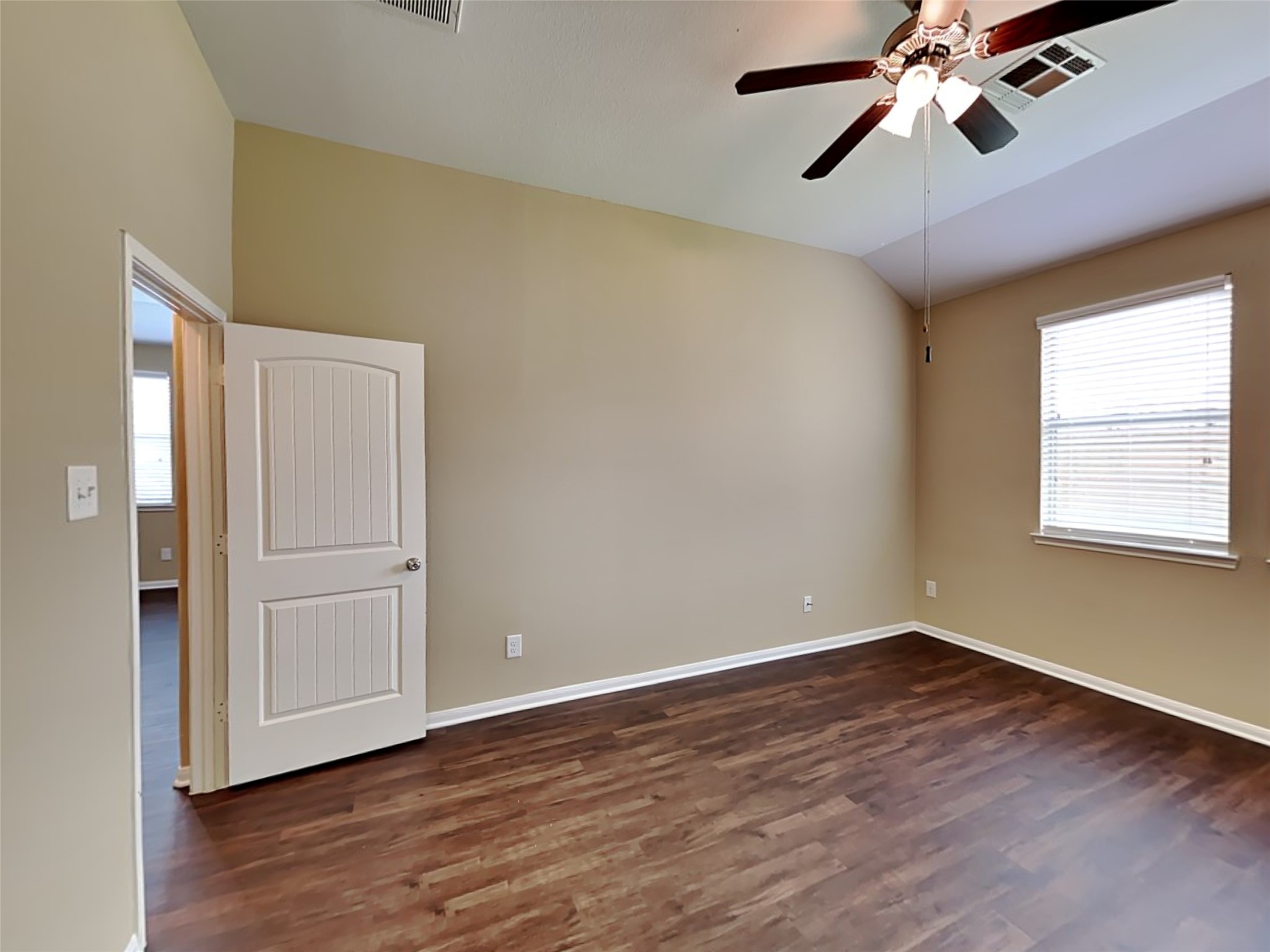 2324 Shady Tree Lane Property Photo 9