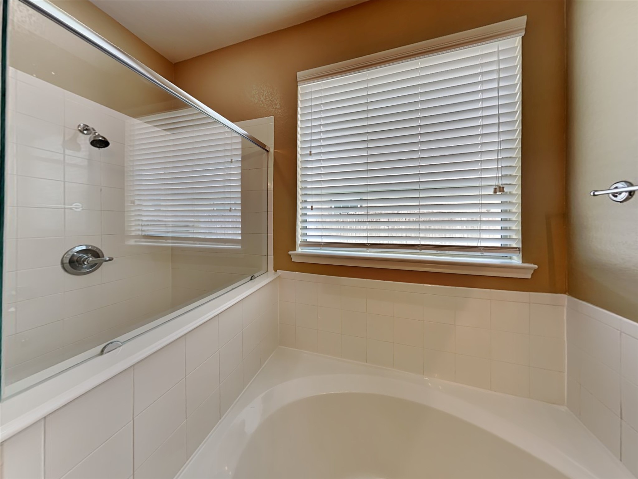 2324 Shady Tree Lane Property Photo 11