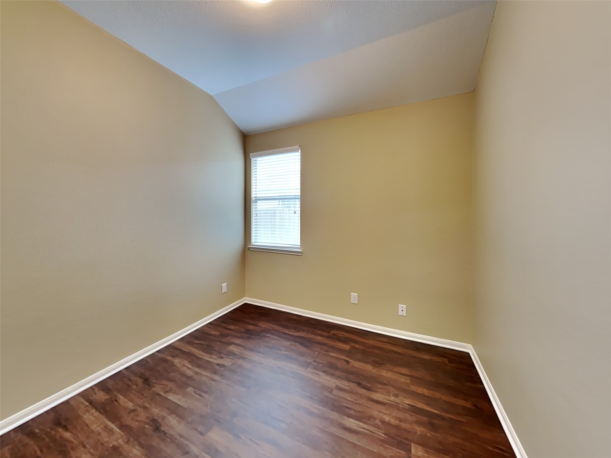 2324 Shady Tree Lane Property Photo 14