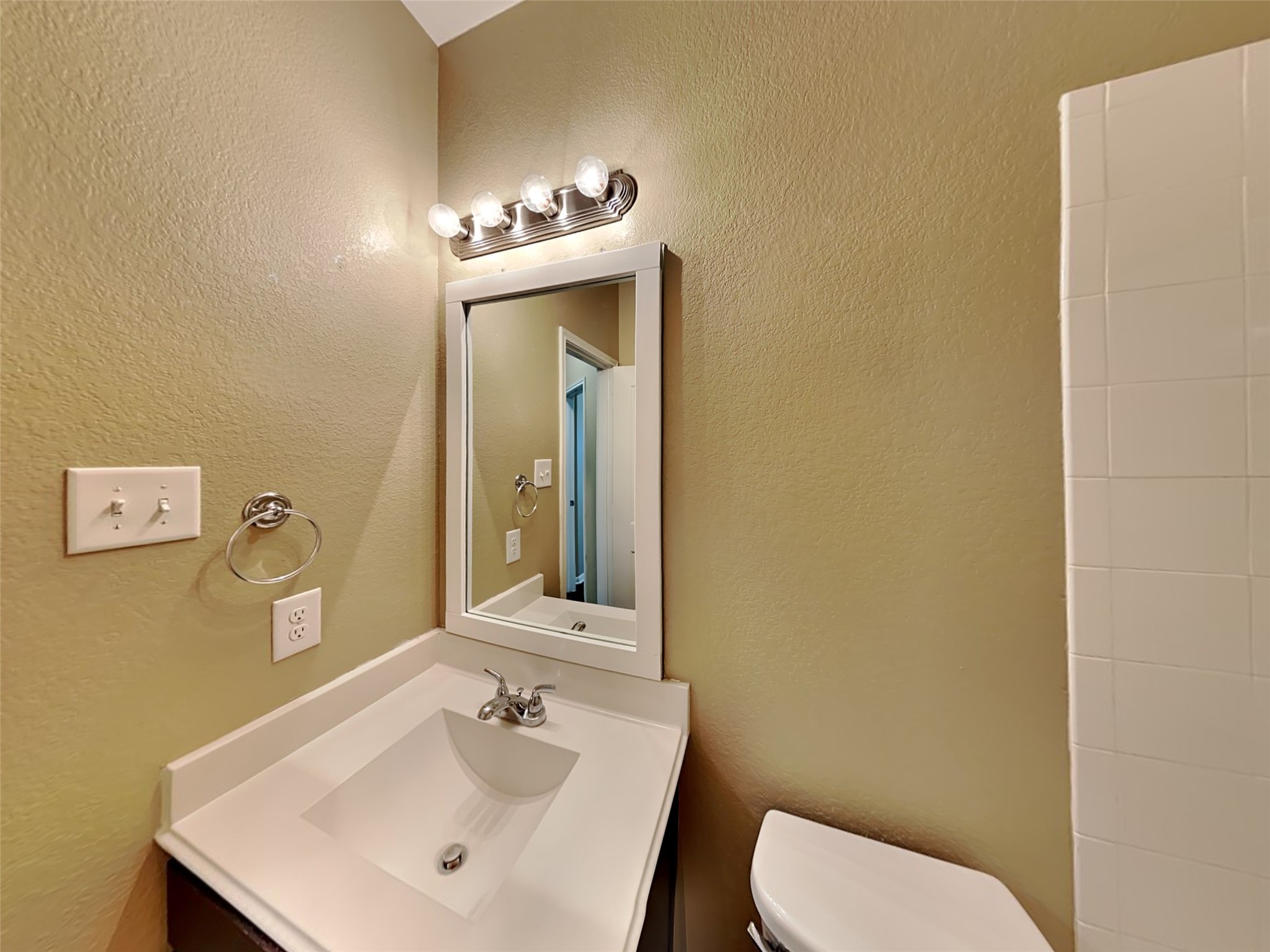 2324 Shady Tree Lane Property Photo 15