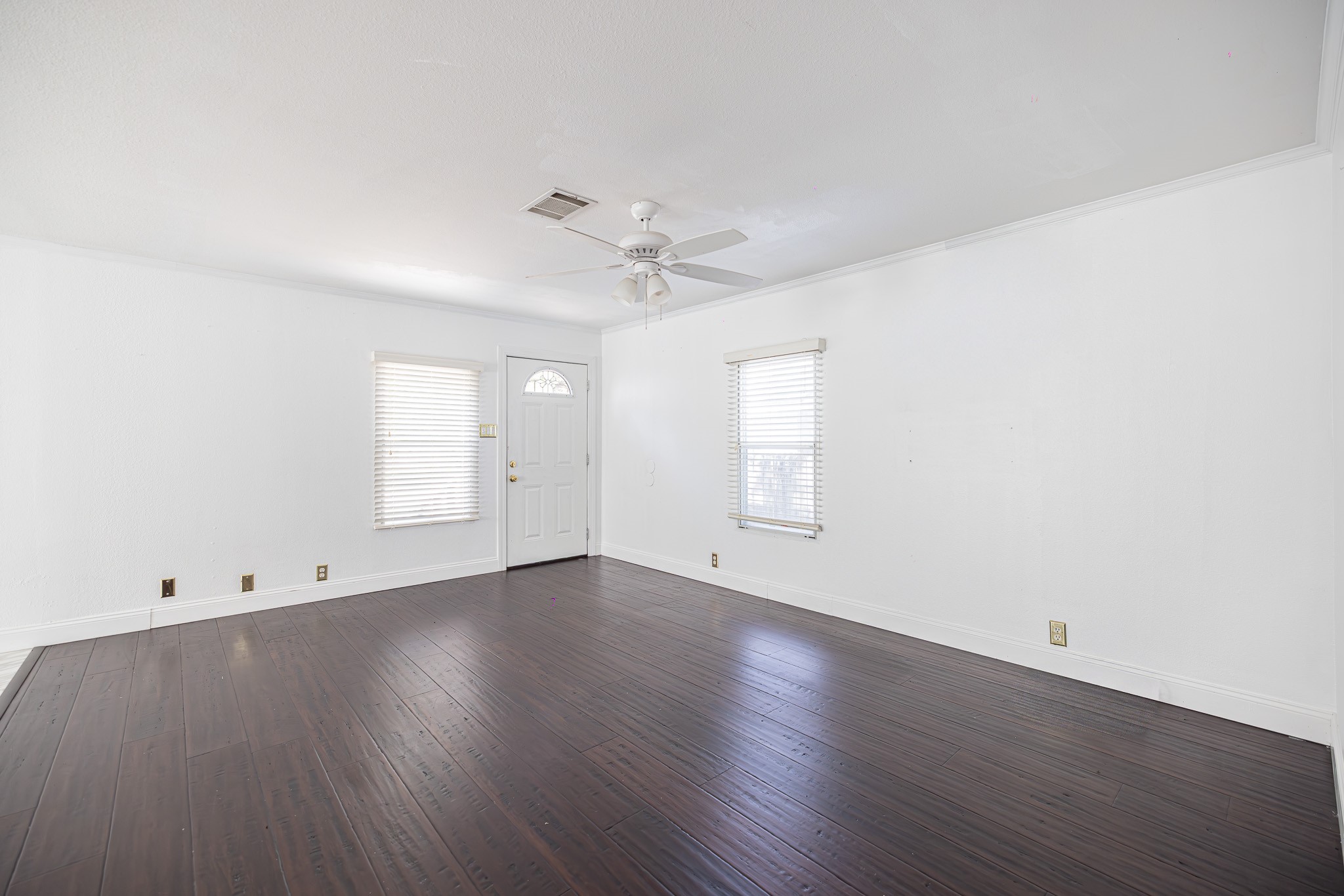 11738 Greencanyon Drive Property Photo 7