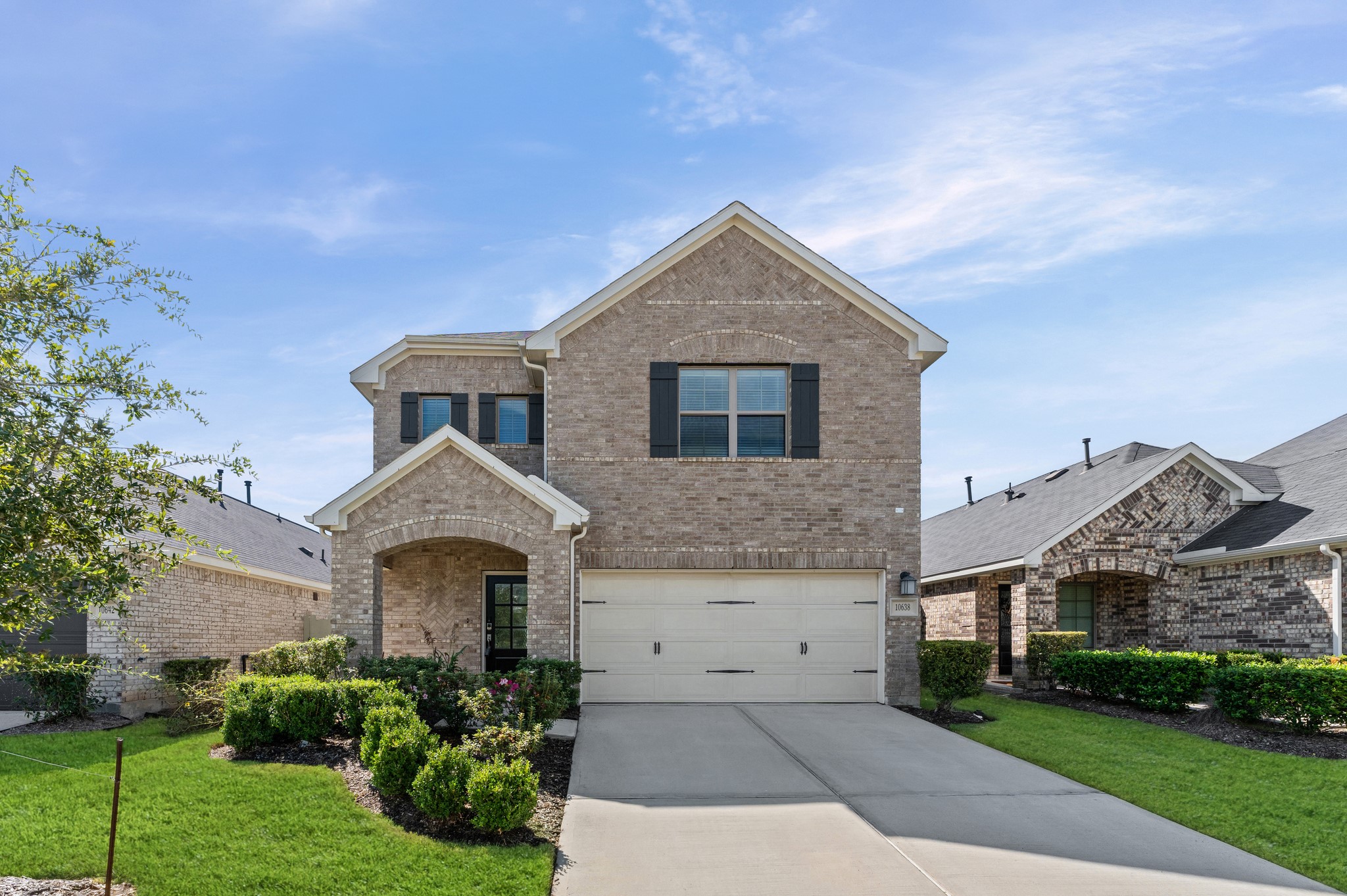 10638 Whitejacket Property Photo 1