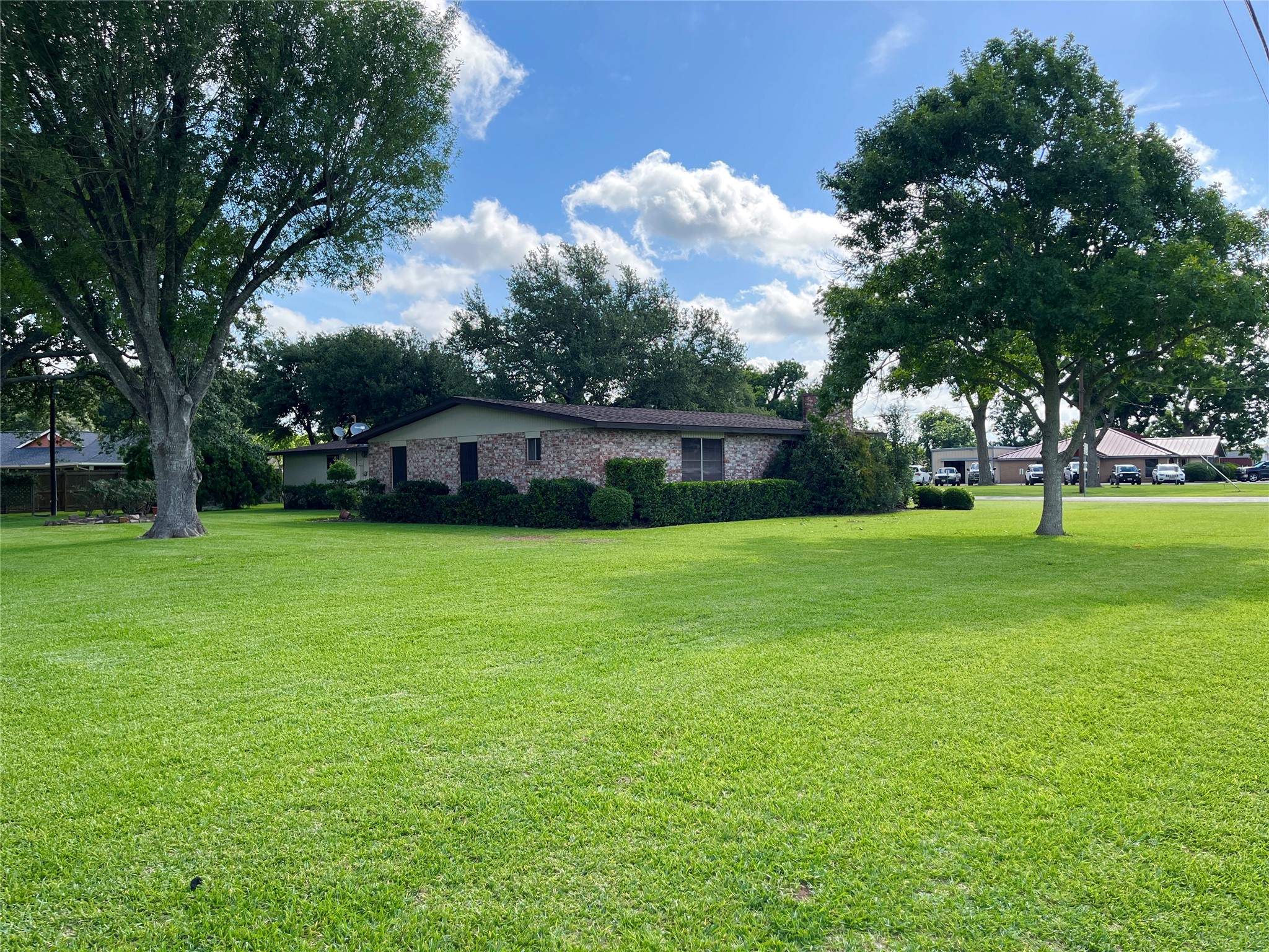 103 Greenbriar Drive Property Photo 17