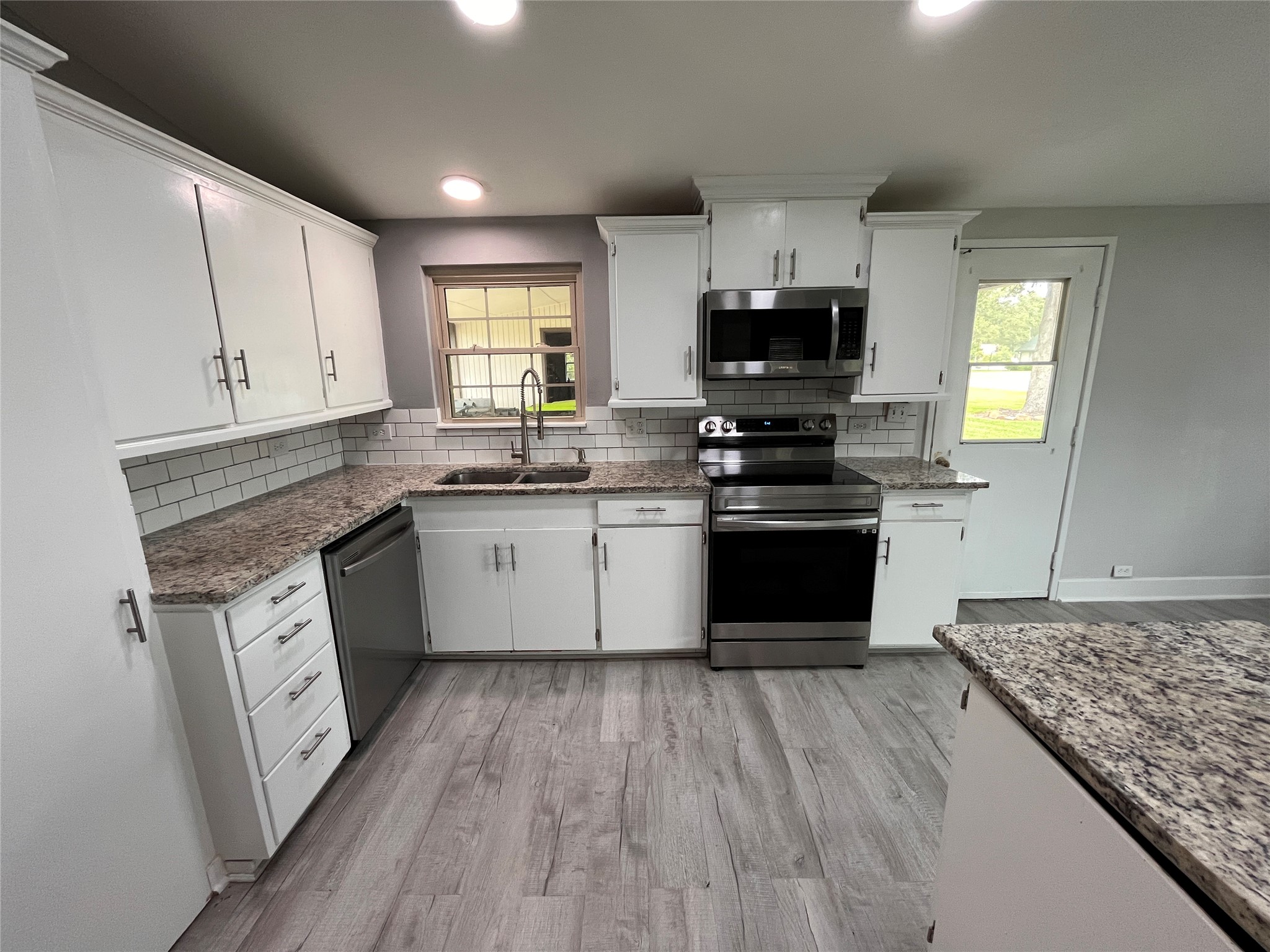 103 Greenbriar Drive Property Photo 43