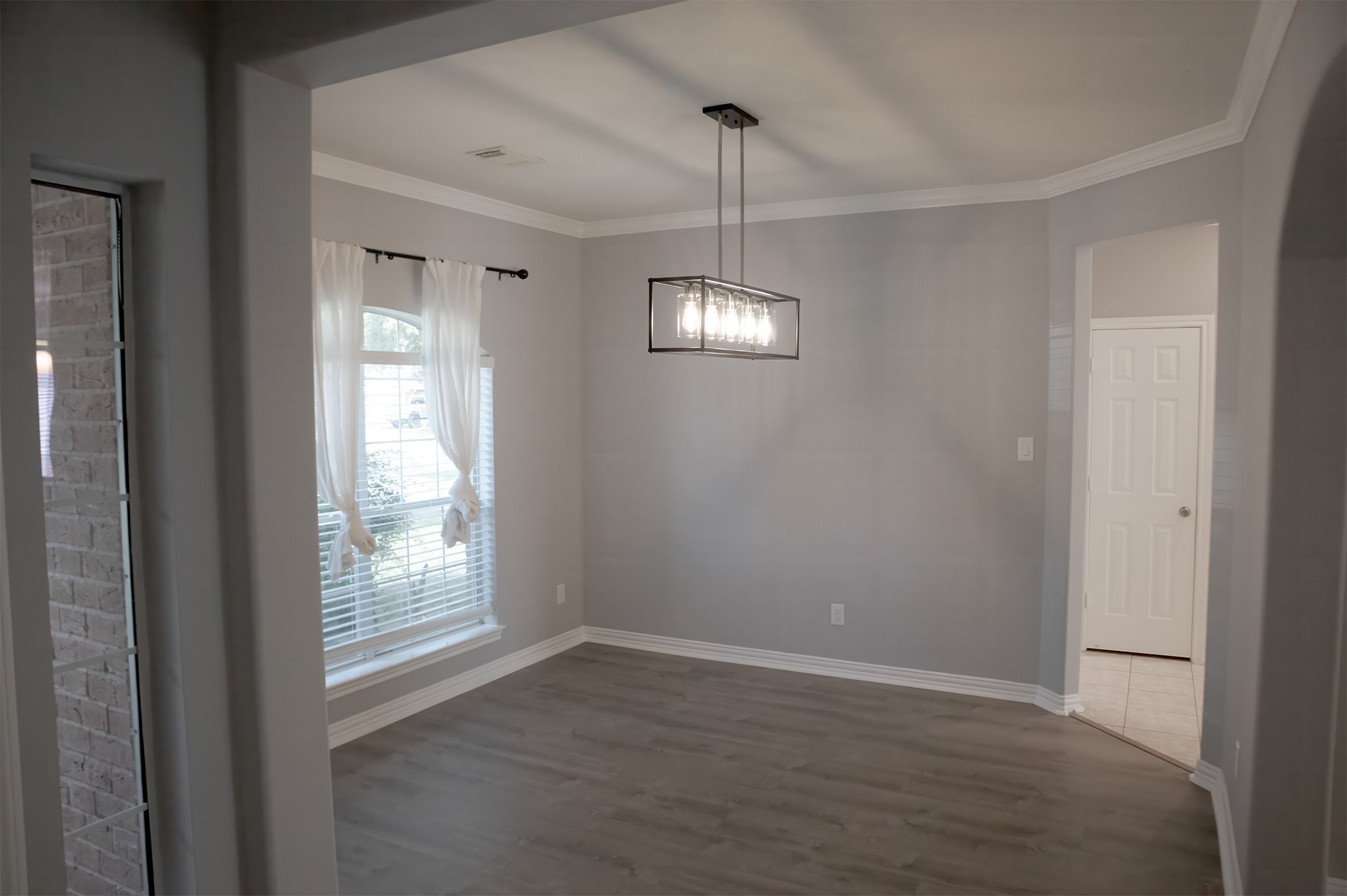 18523 Half Moon Trail Property Photo 3