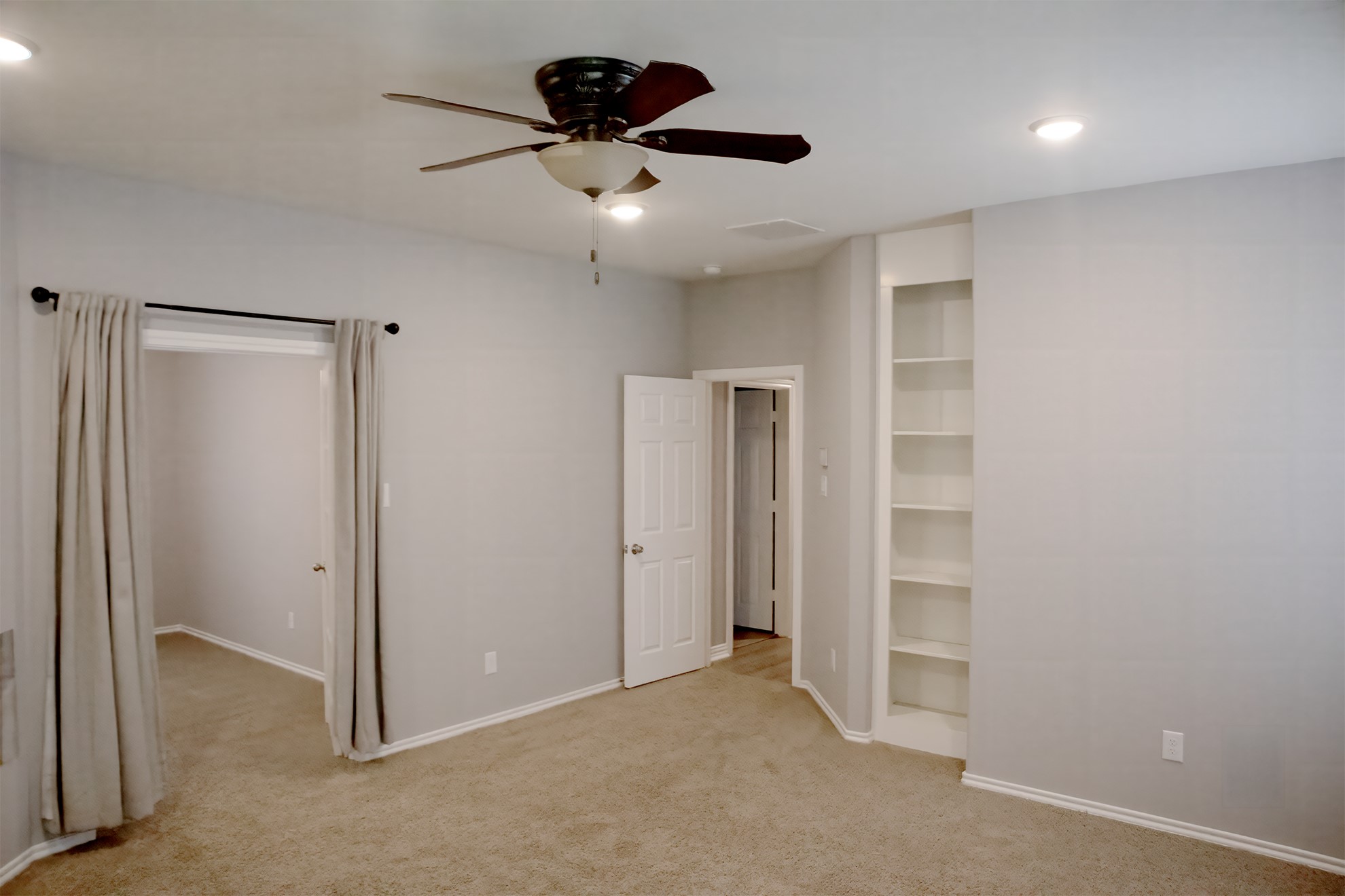 18523 Half Moon Trail Property Photo 10