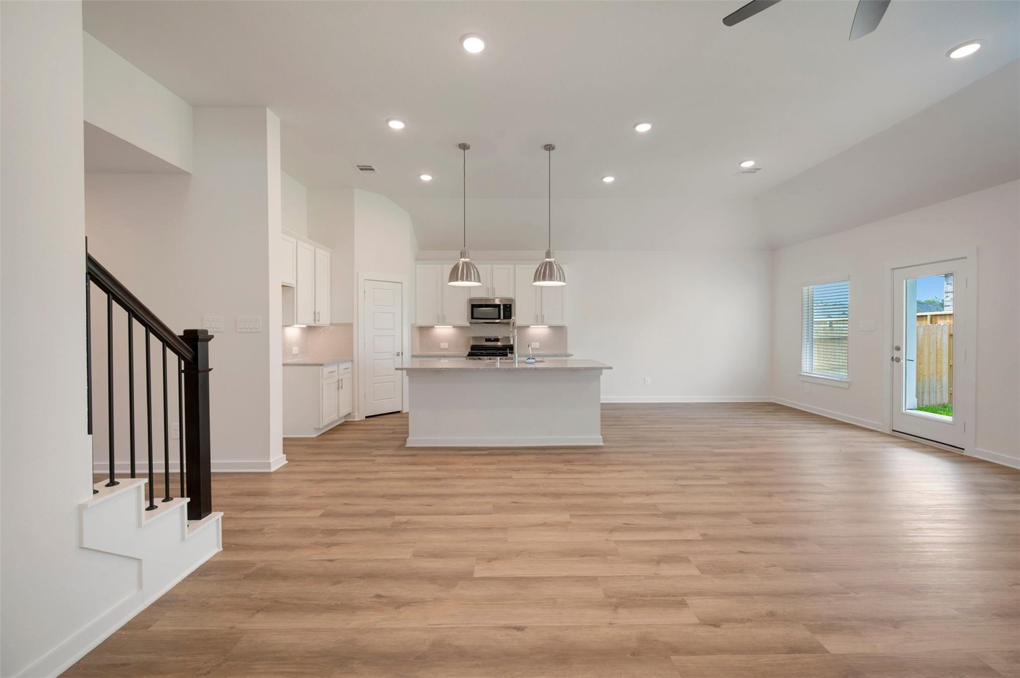244 Draper Shadows Drive, Willis Tx 77378 Property Photo 6