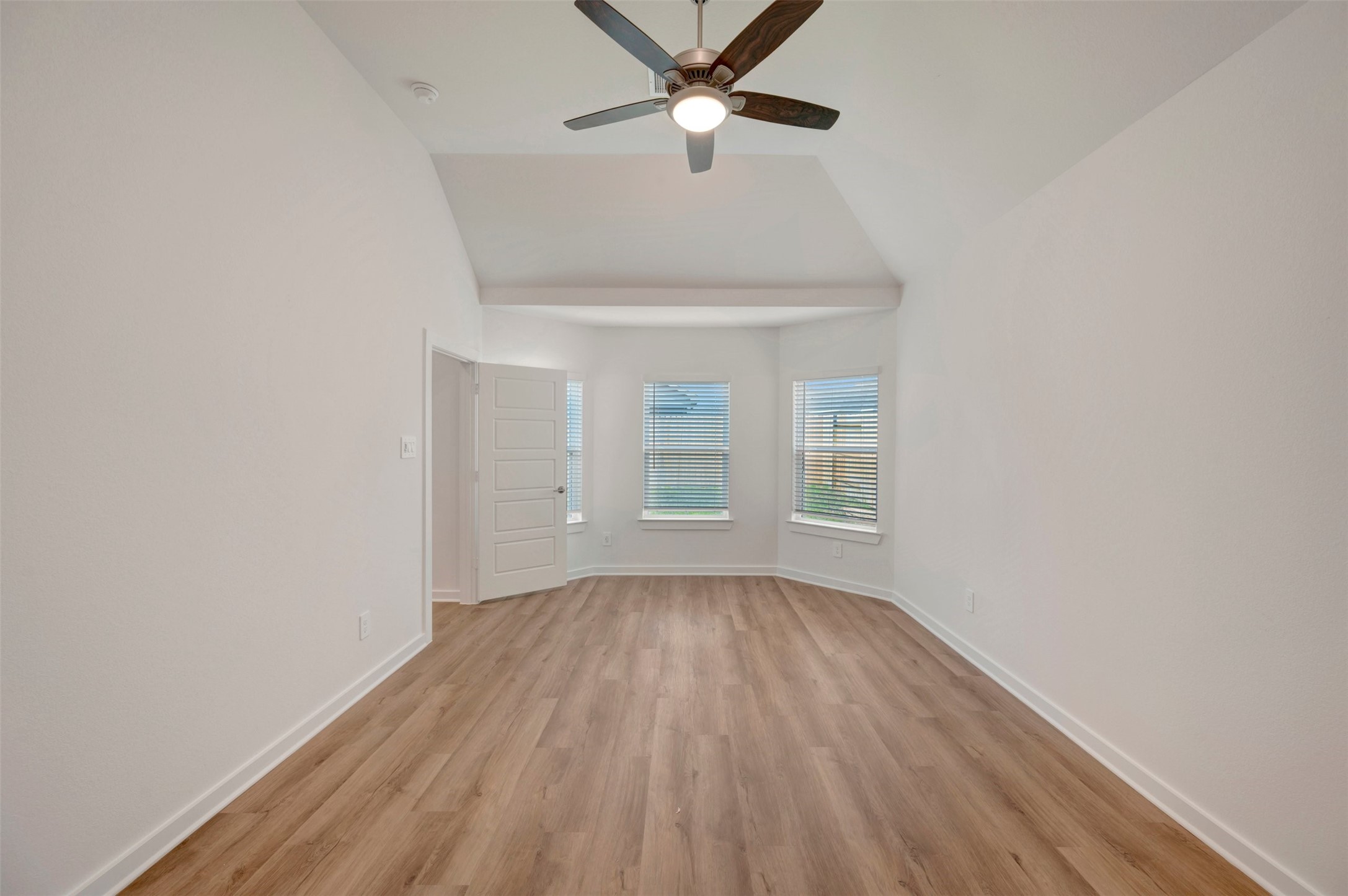 244 Draper Shadows Drive Property Photo 12