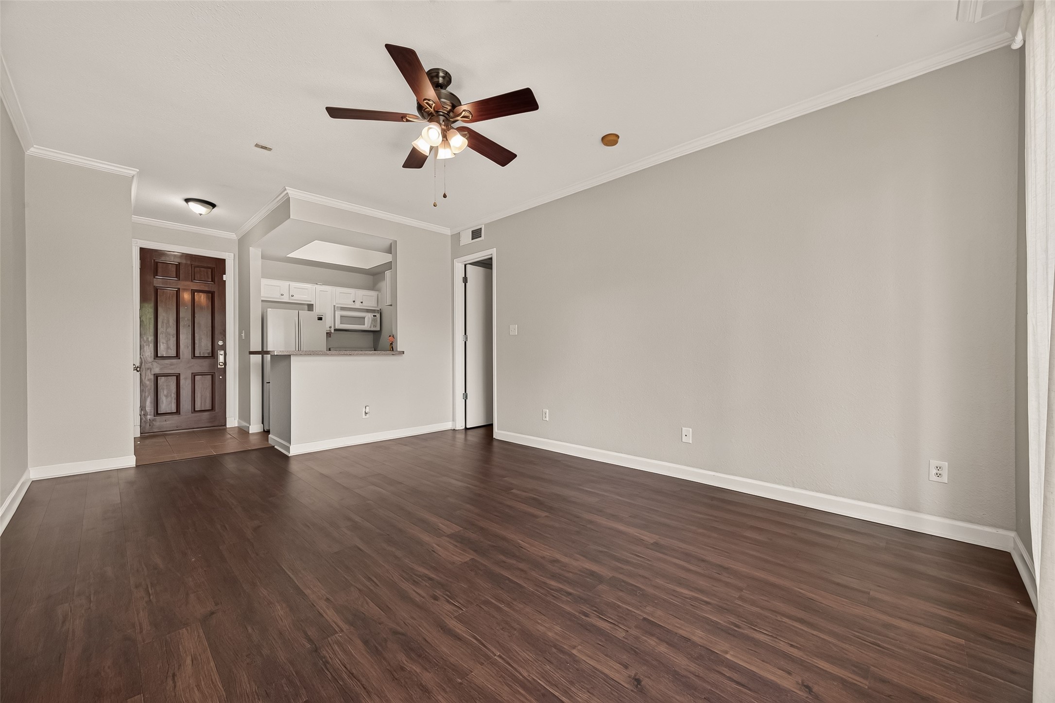 4515 Briar Hollow Place 309 Property Photo 9