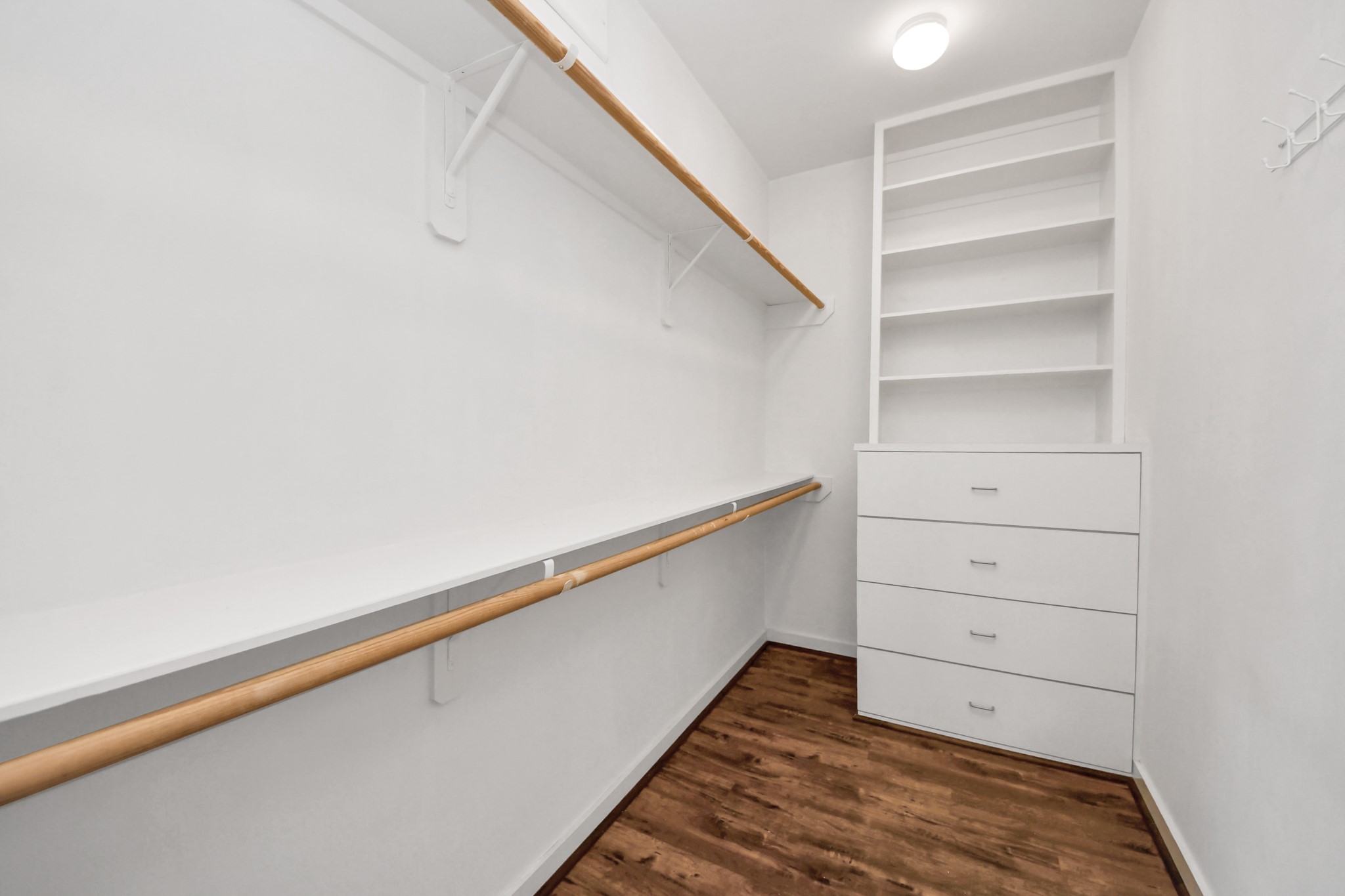 1112 Columbus Street B Property Photo 24