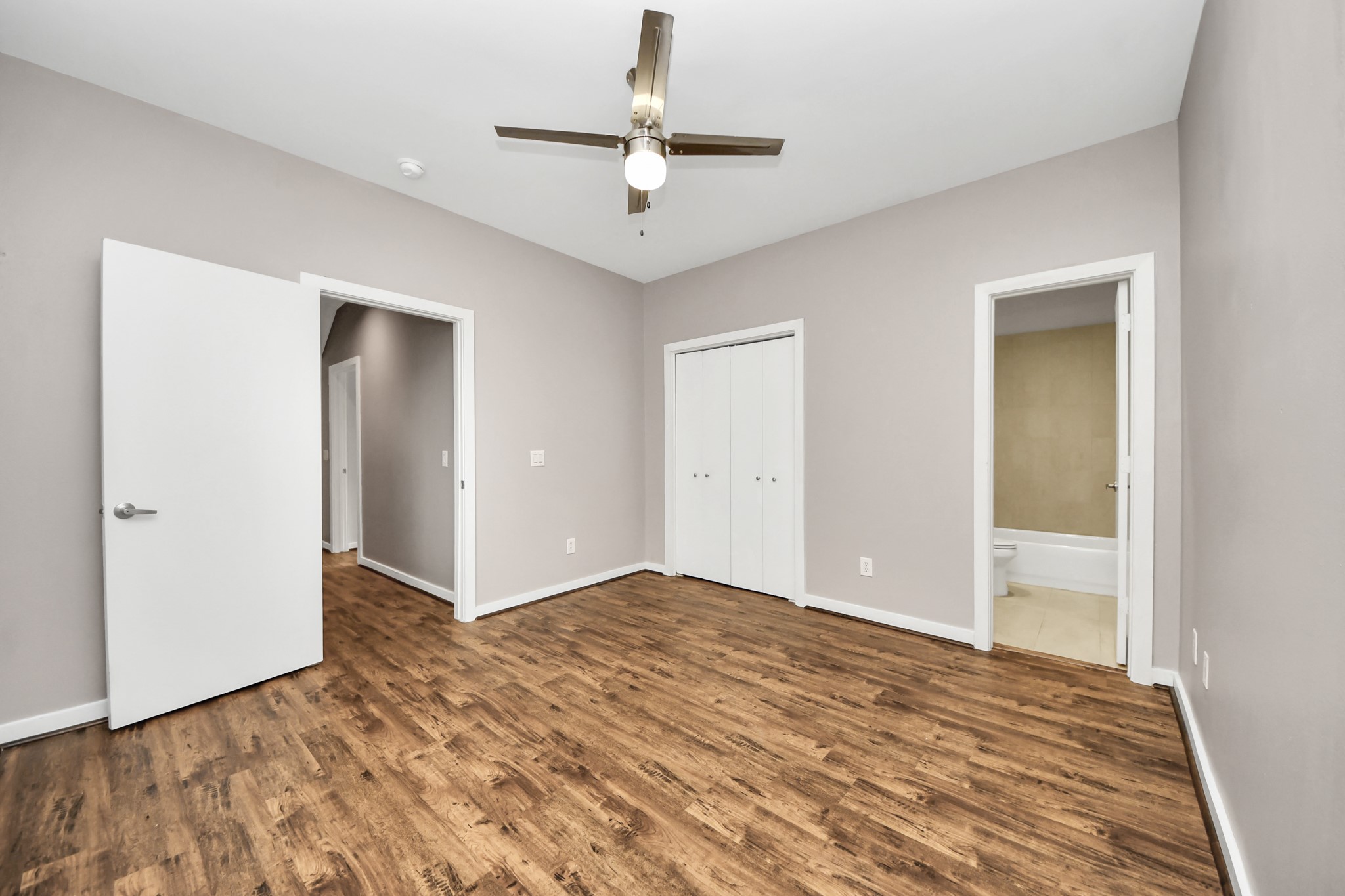 1112 Columbus Street B Property Photo 30