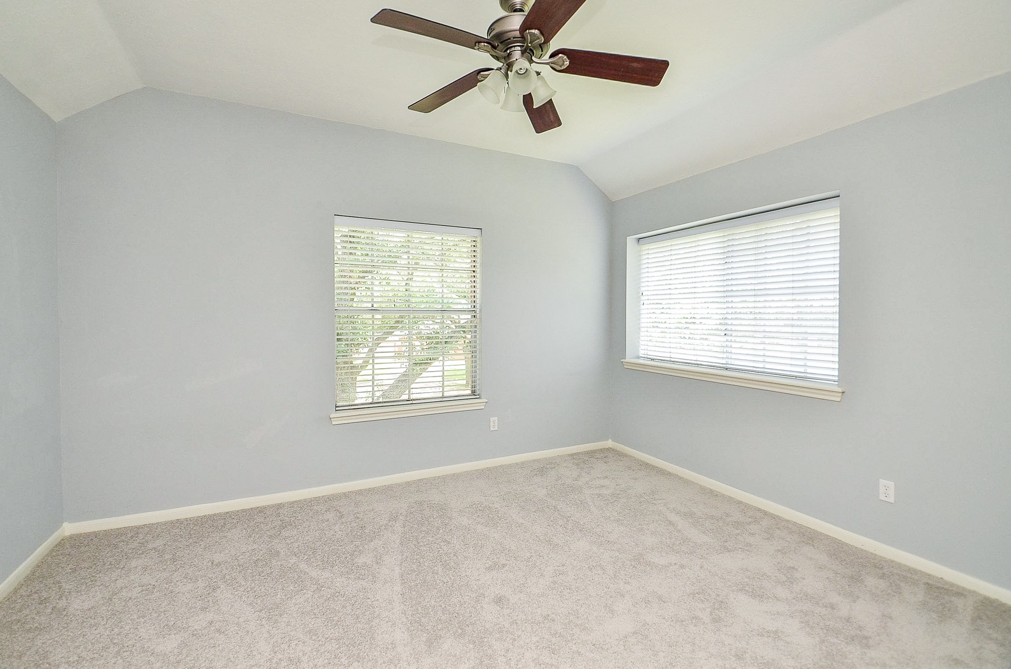 3126 Serene Oak Drive Property Photo 30