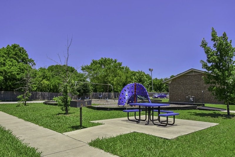 200 Daniels Dr Property Photo 22