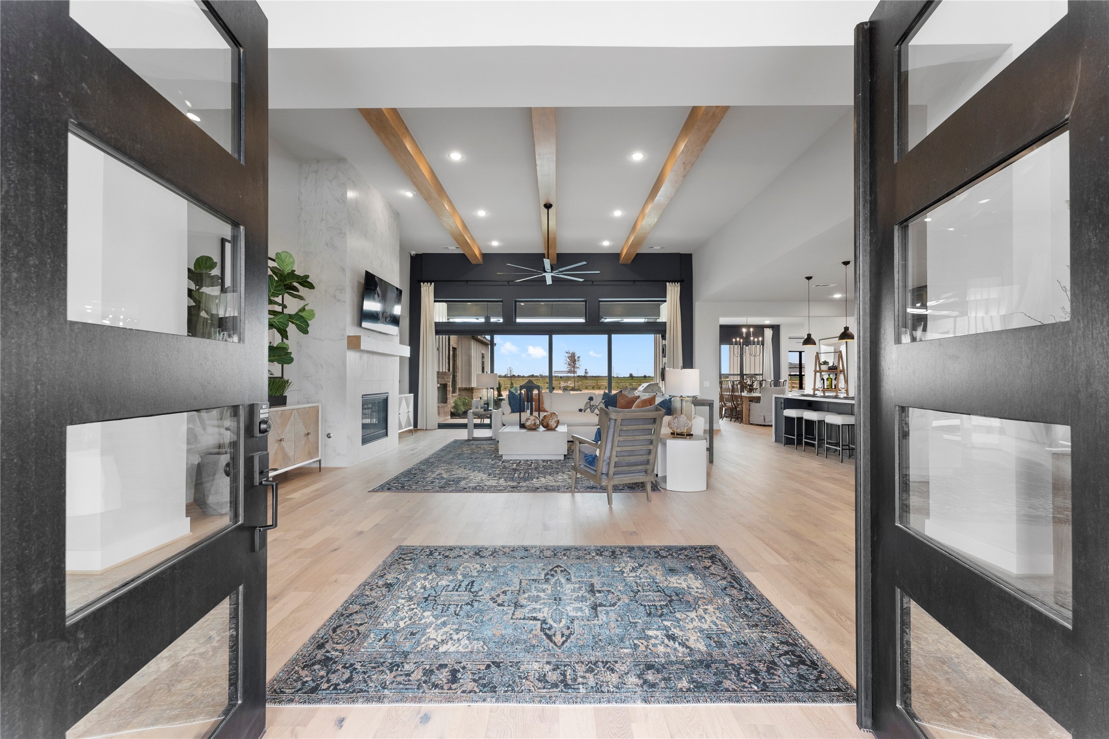 2001 Whispering Oaks Lane Property Photo 3