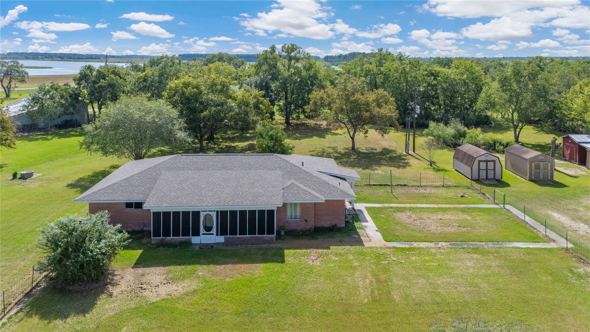 3504 State Highway 61, Anahuac Tx 77514 Property Photo 2