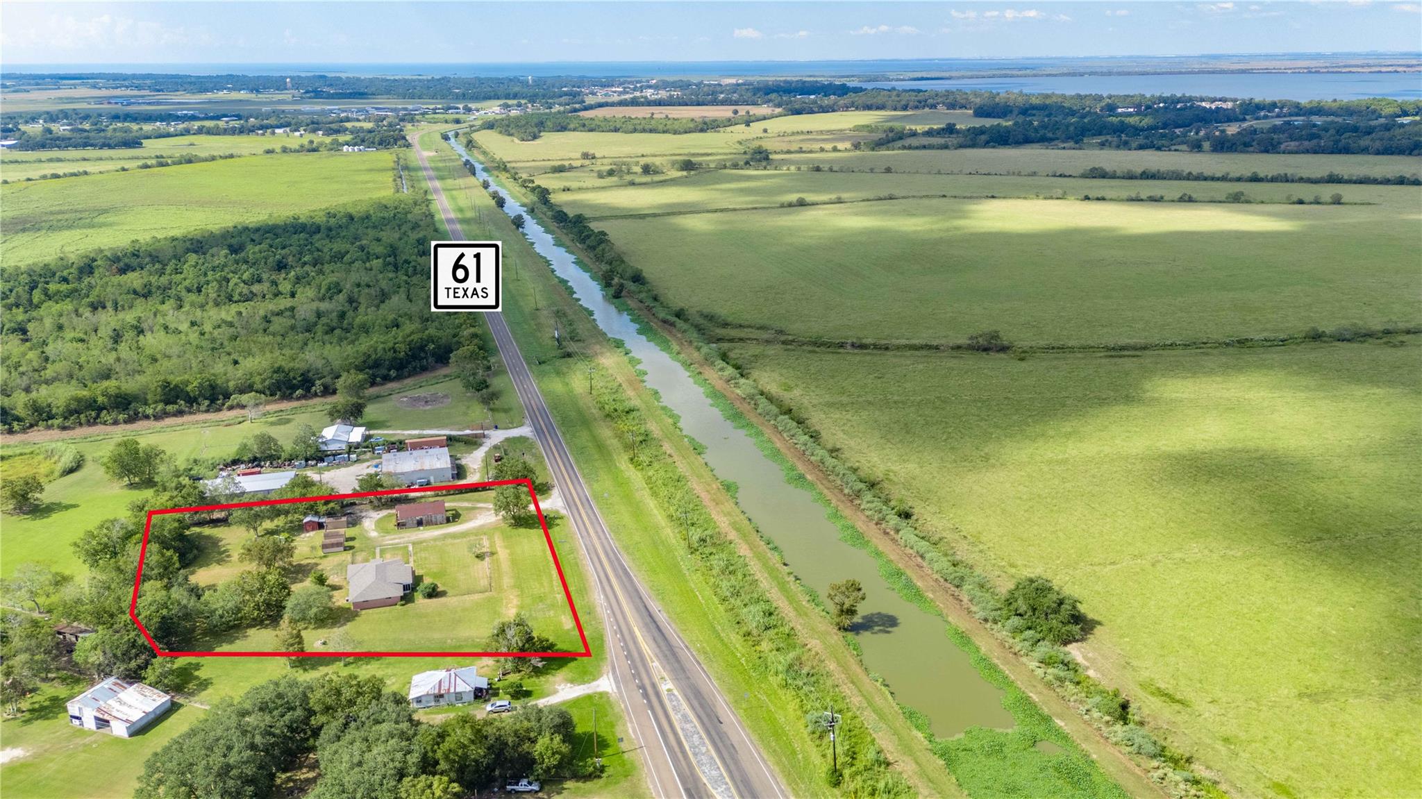 3504 State Highway 61, Anahuac Tx 77514 Property Photo 5