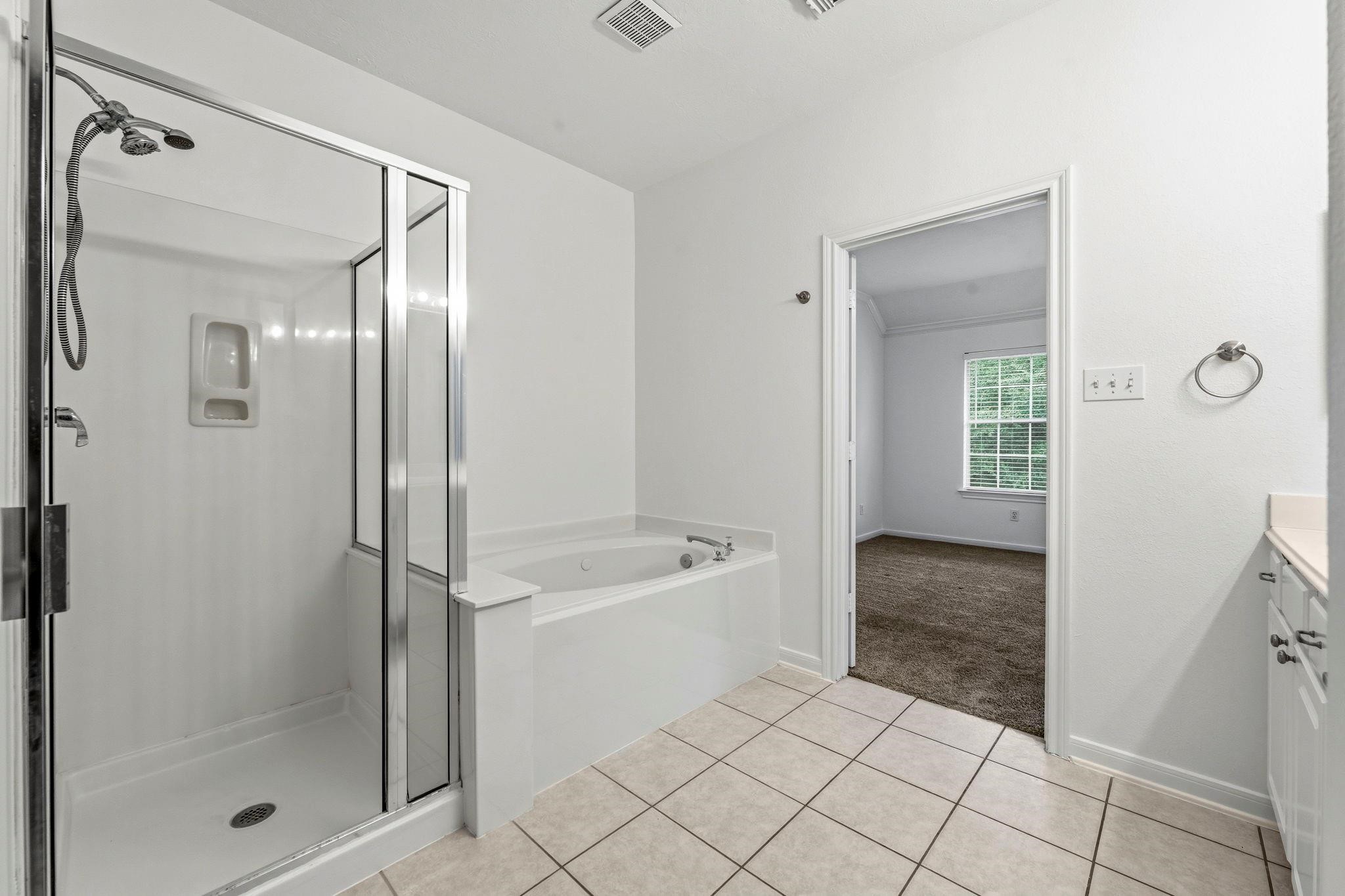 103 Ledgestone Place Property Photo 30