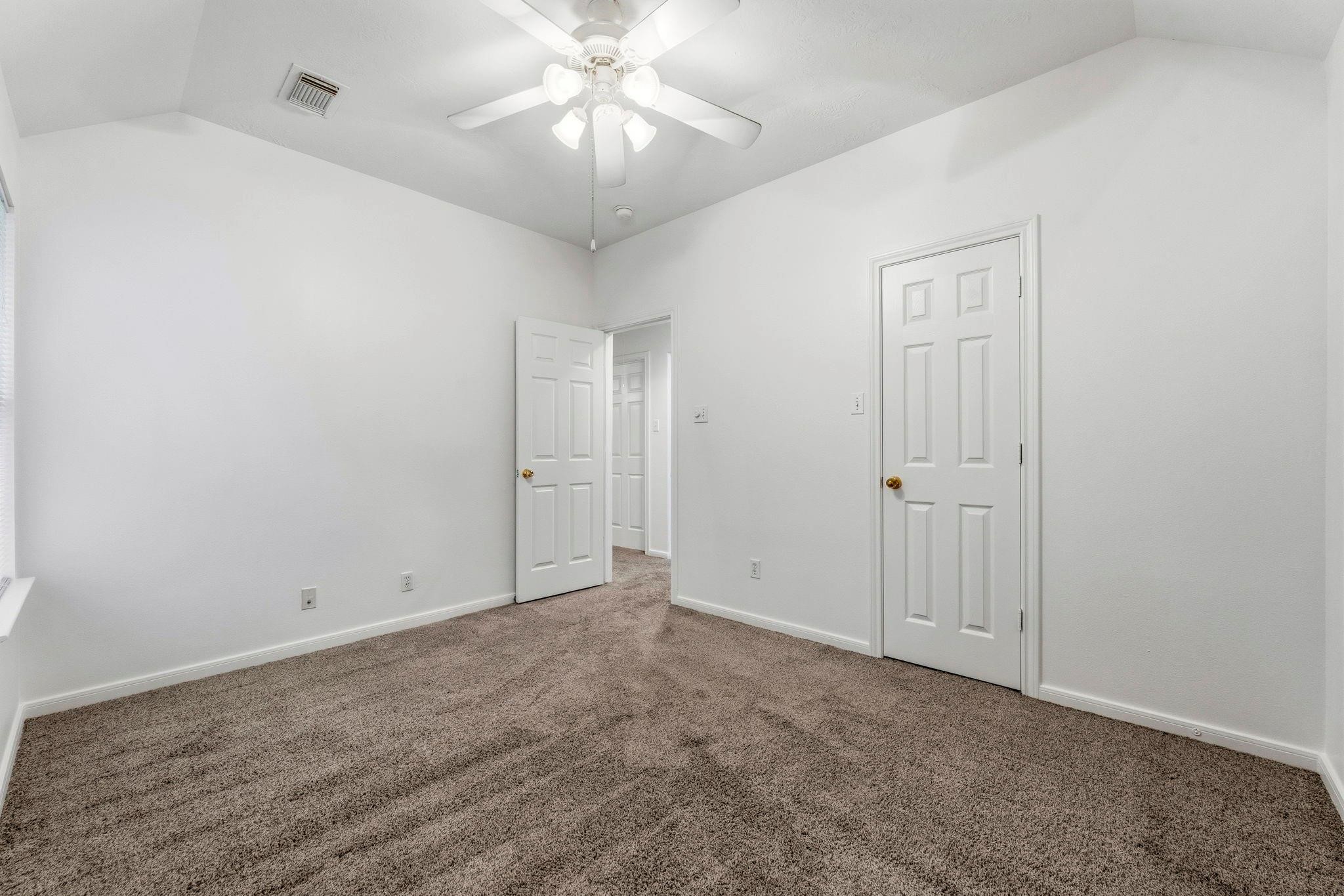 103 Ledgestone Place Property Photo 32
