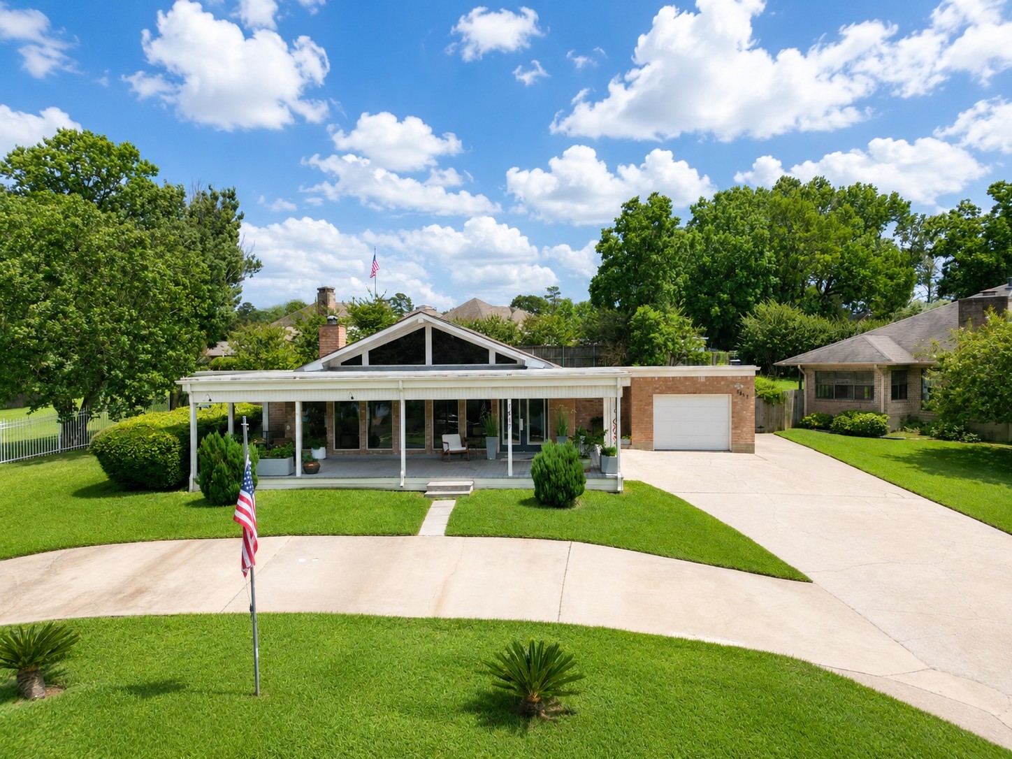 1617 Green Briar Drive Property Photo 1