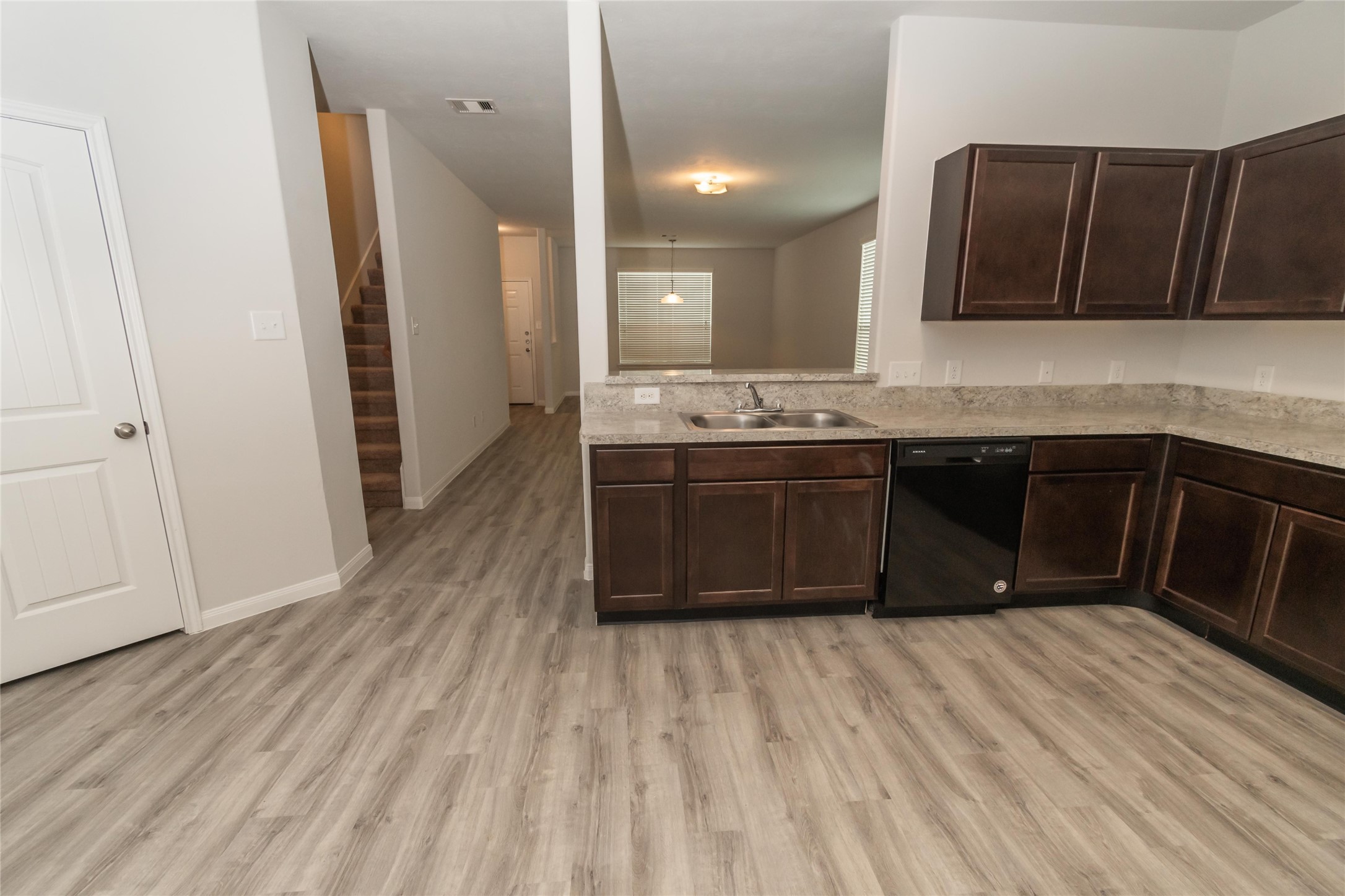 3302 Any Way Property Photo 3