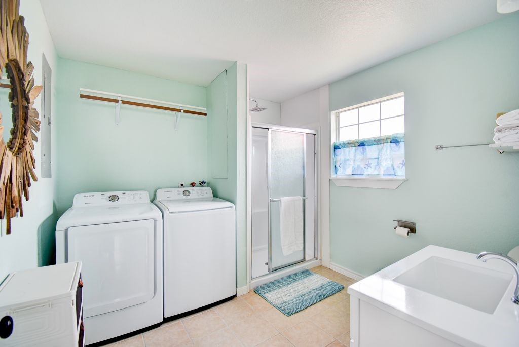 1034 Bluewater Highway Property Photo 29