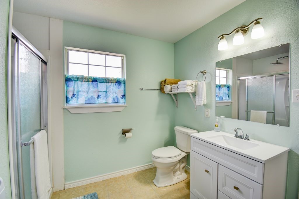 1034 Bluewater Highway Property Photo 30