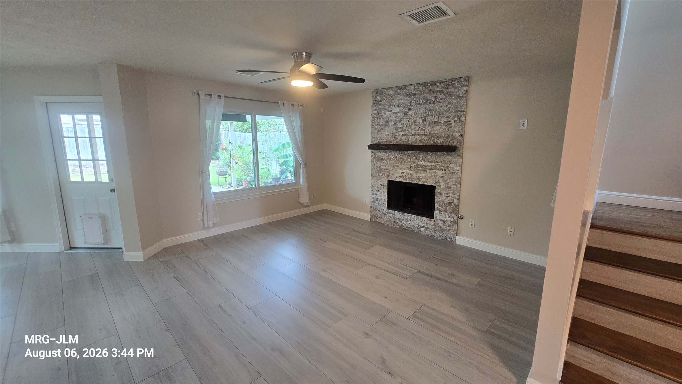 7239 Foxbrook Drive Property Photo 3