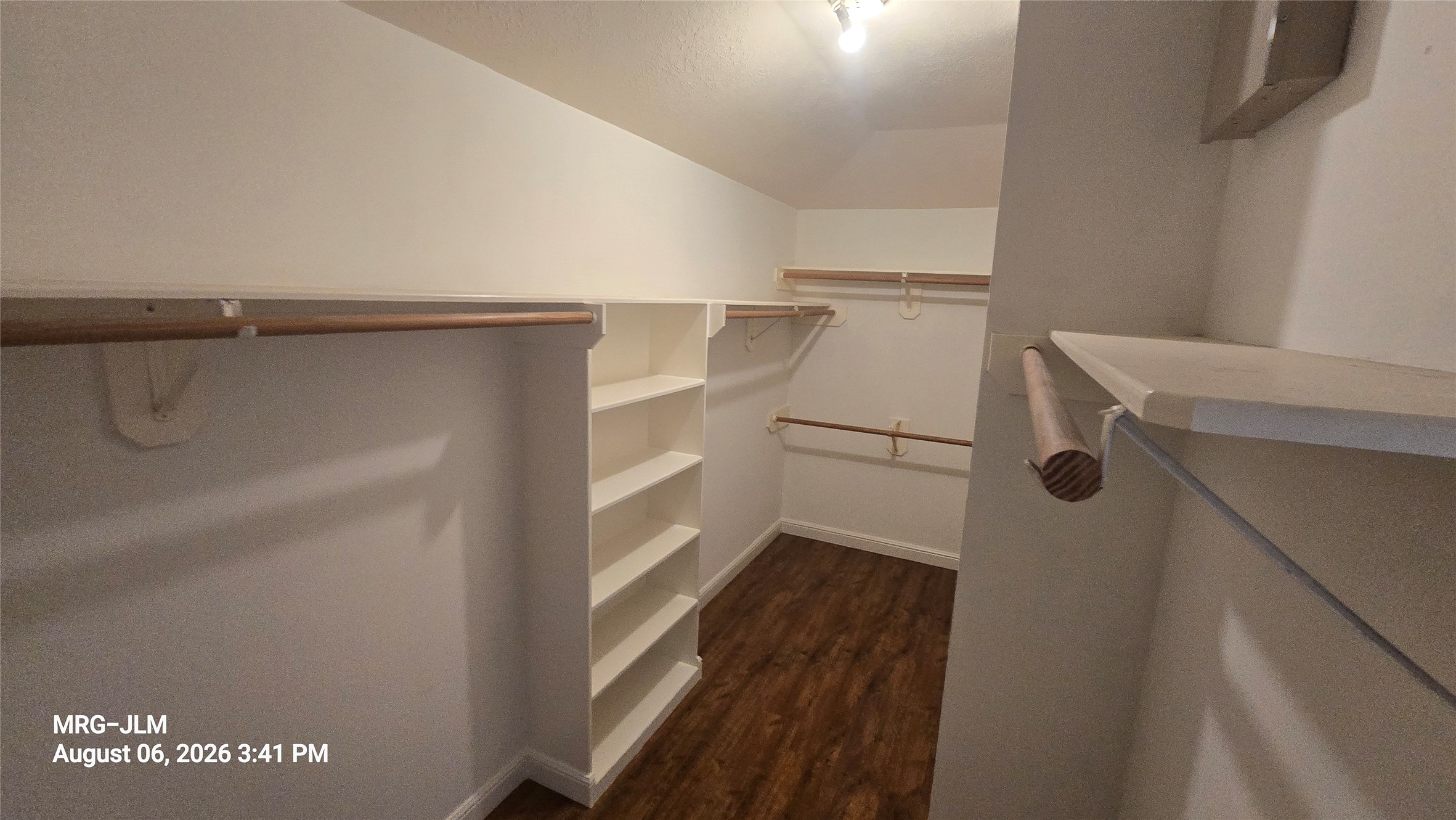 7239 Foxbrook Drive Property Photo 11
