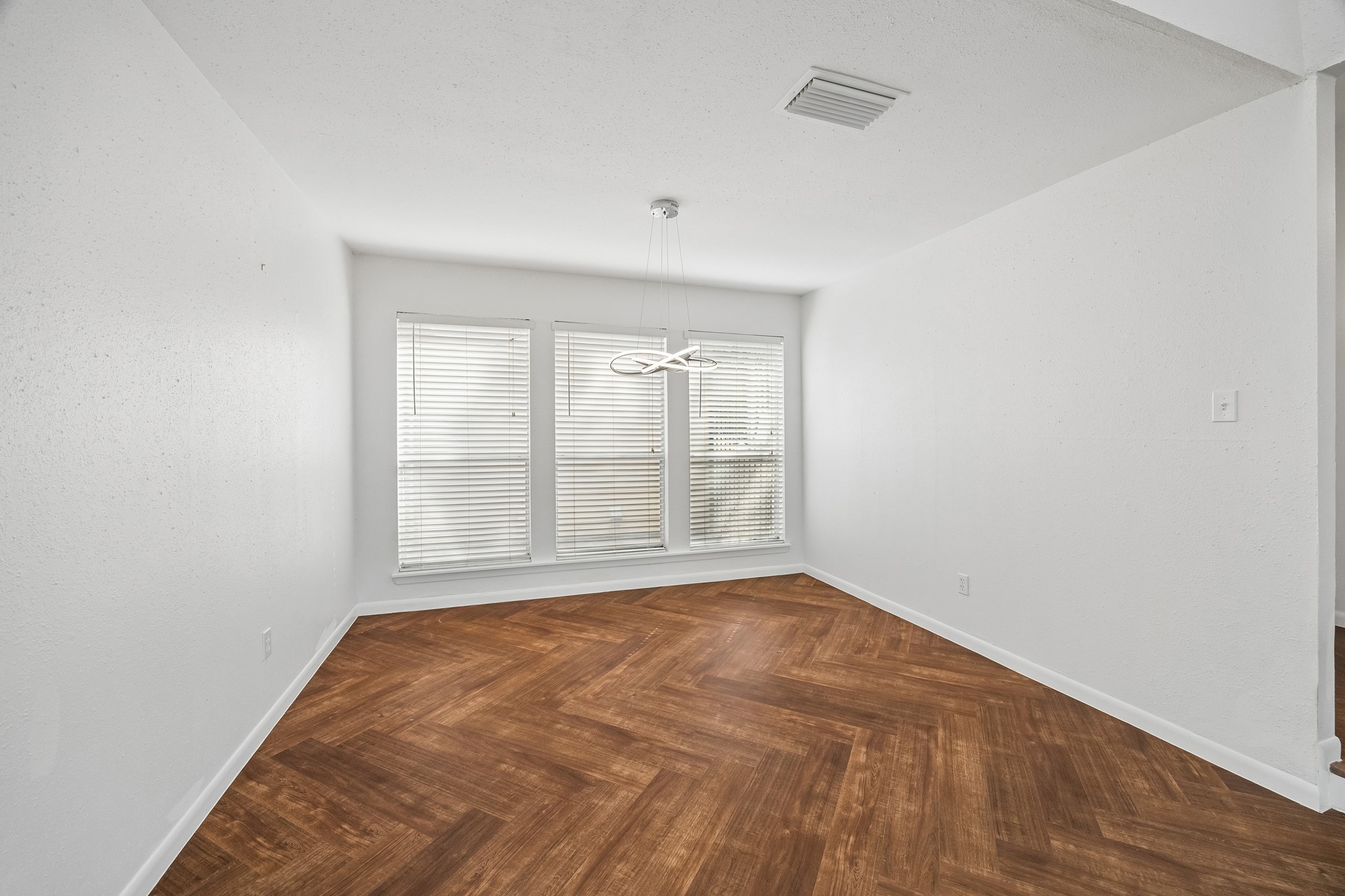 7619 Athlone Drive Property Photo 10