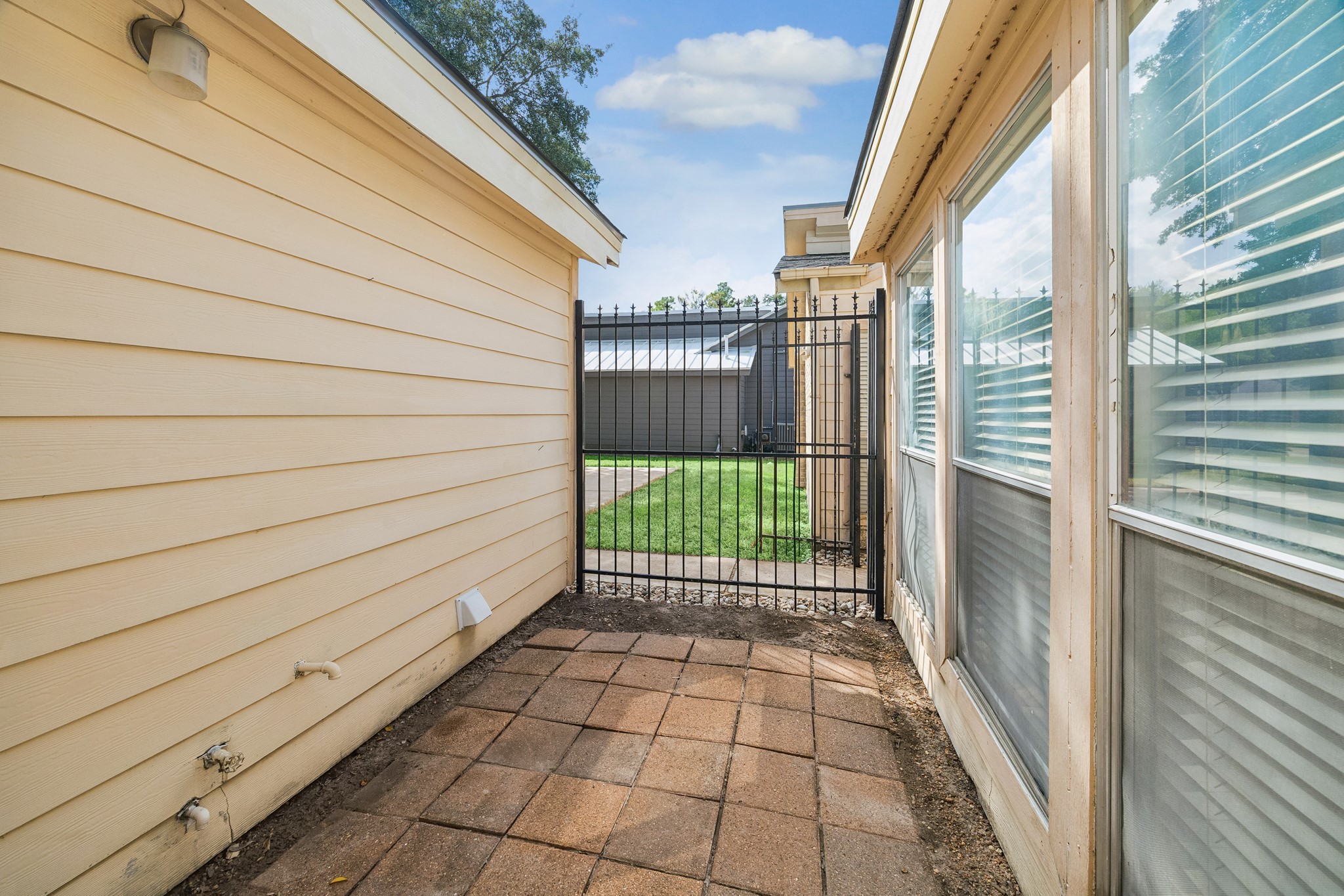 7619 Athlone Drive Property Photo 16