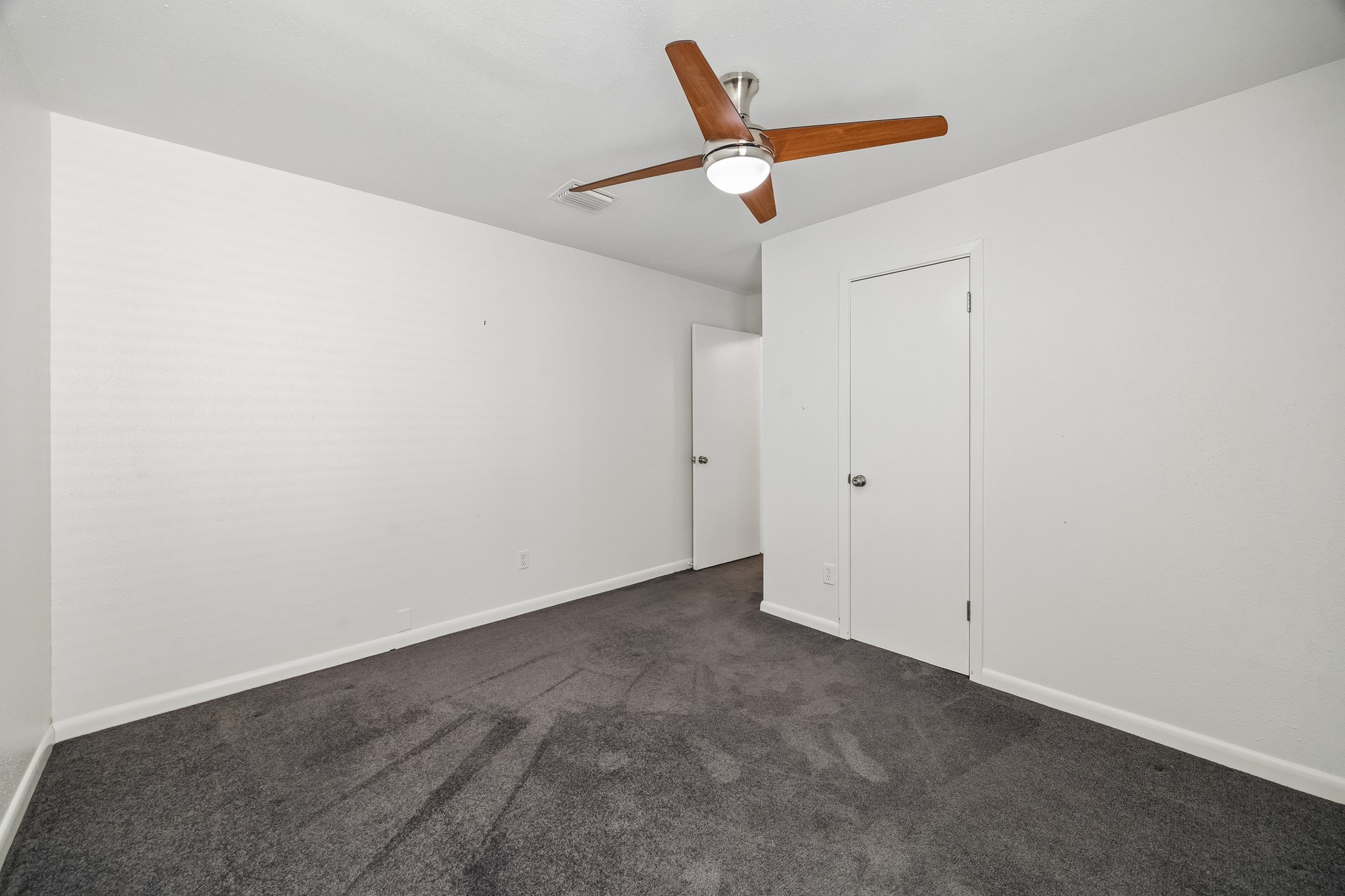 7619 Athlone Drive Property Photo 28