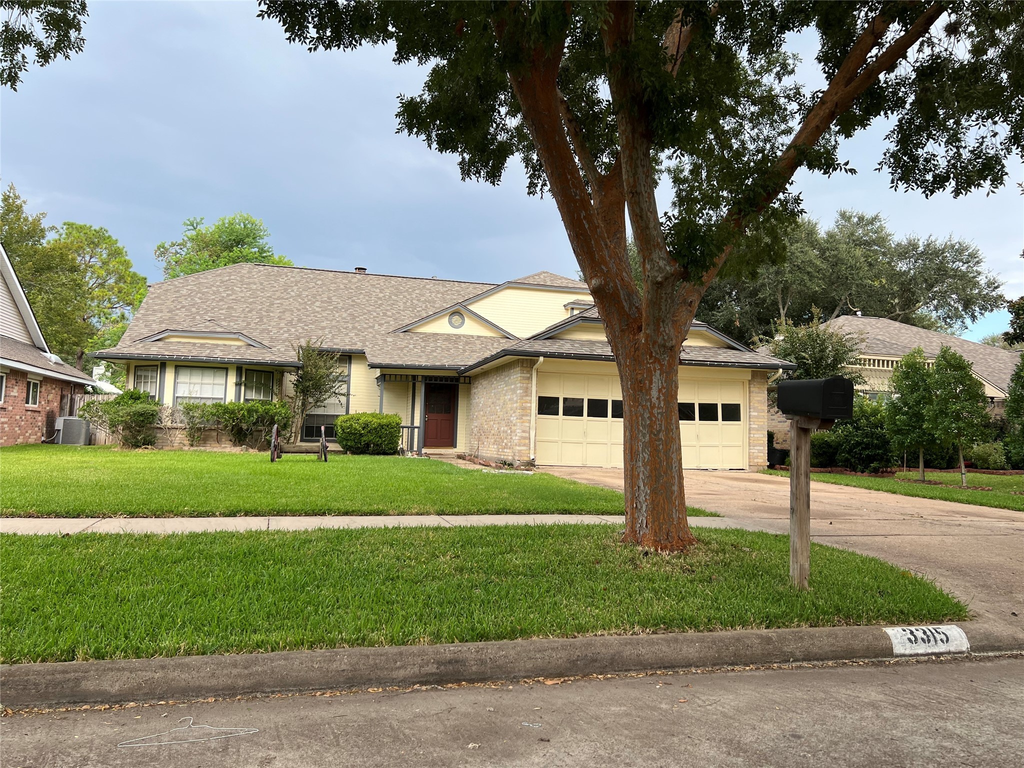 3315 Kempwood Drive Property Photo 2