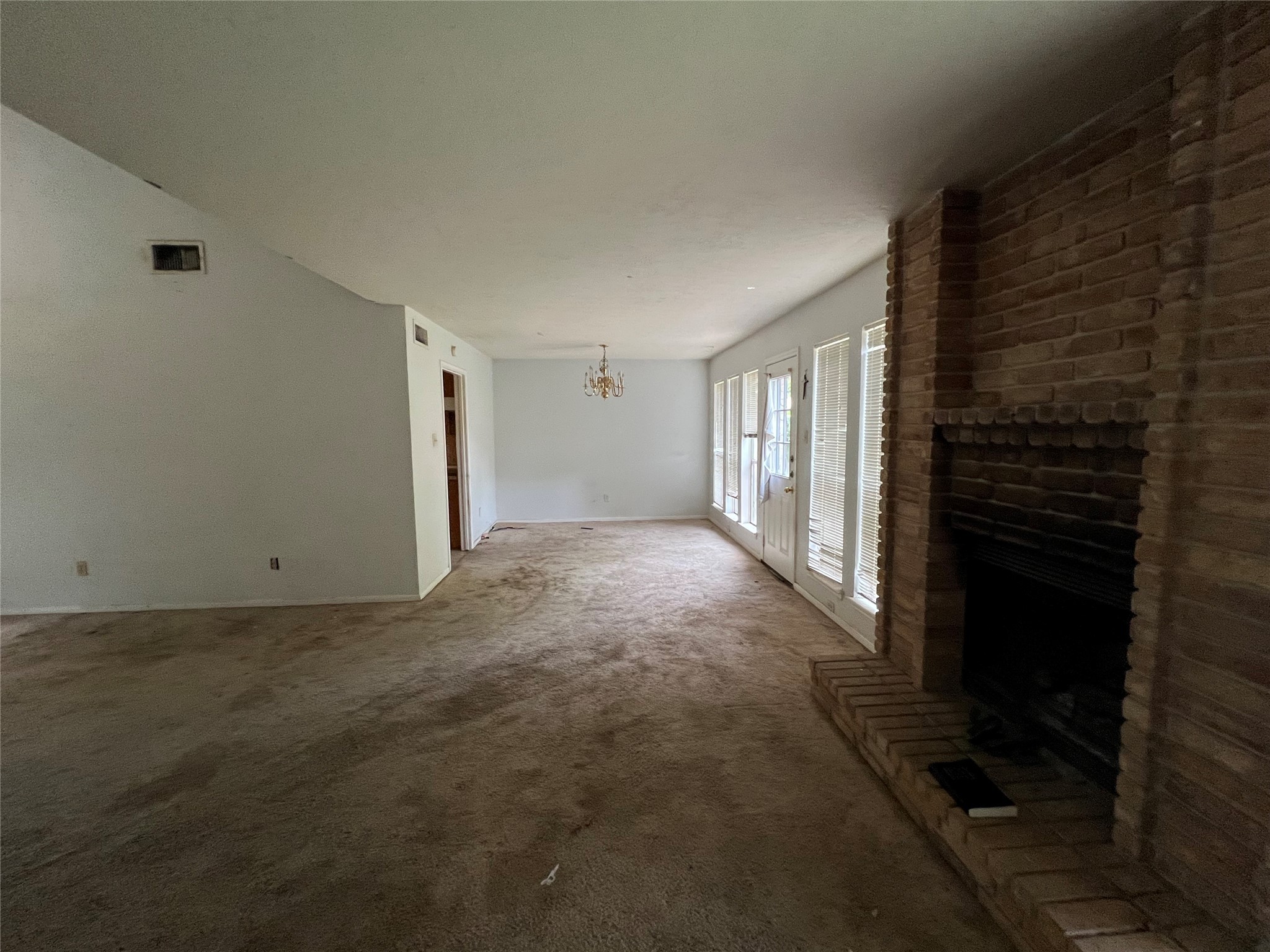 3315 Kempwood Drive Property Photo 5