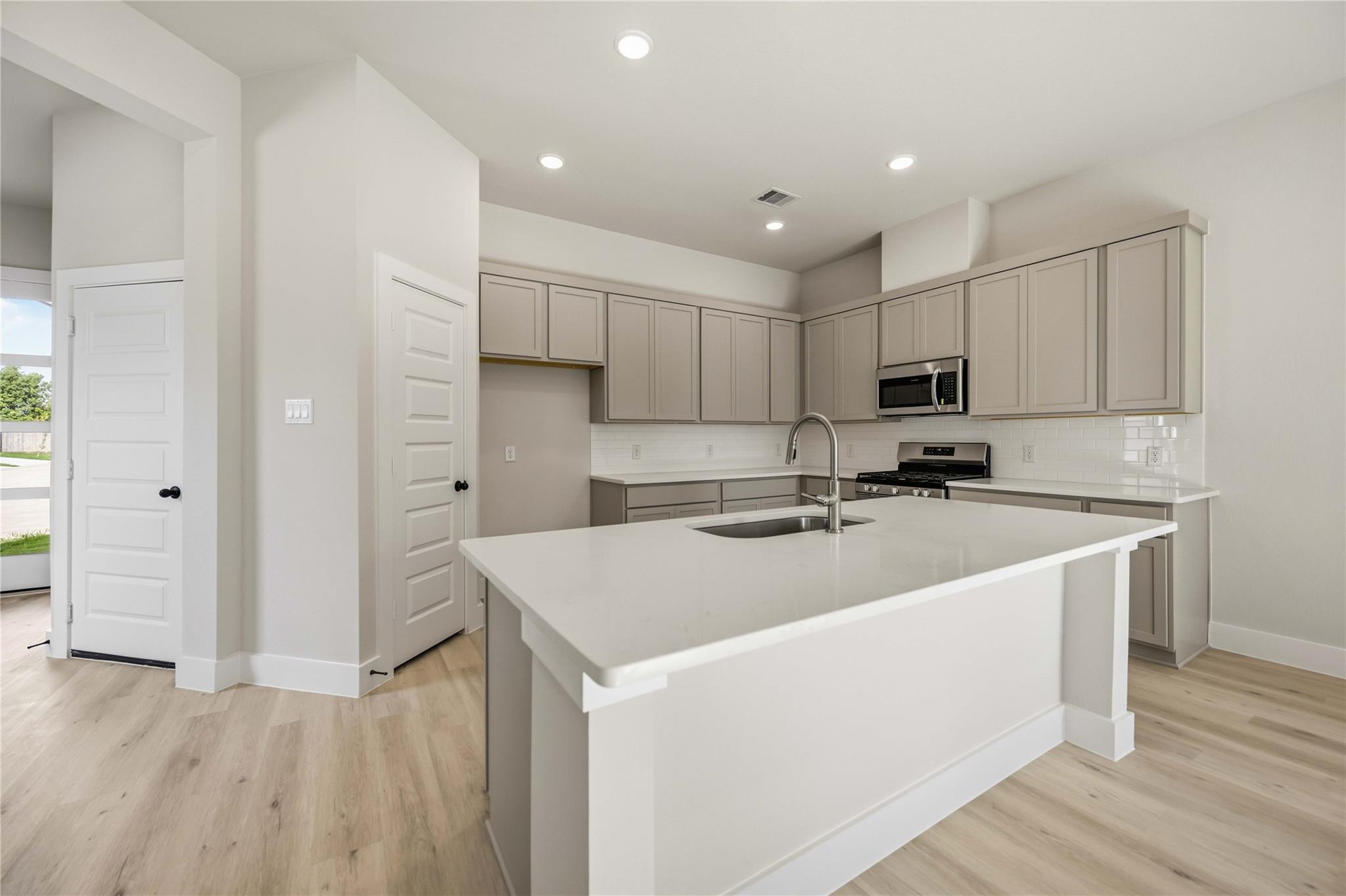 13219 Retiro Drive, Houston Tx 77047 Property Photo 4